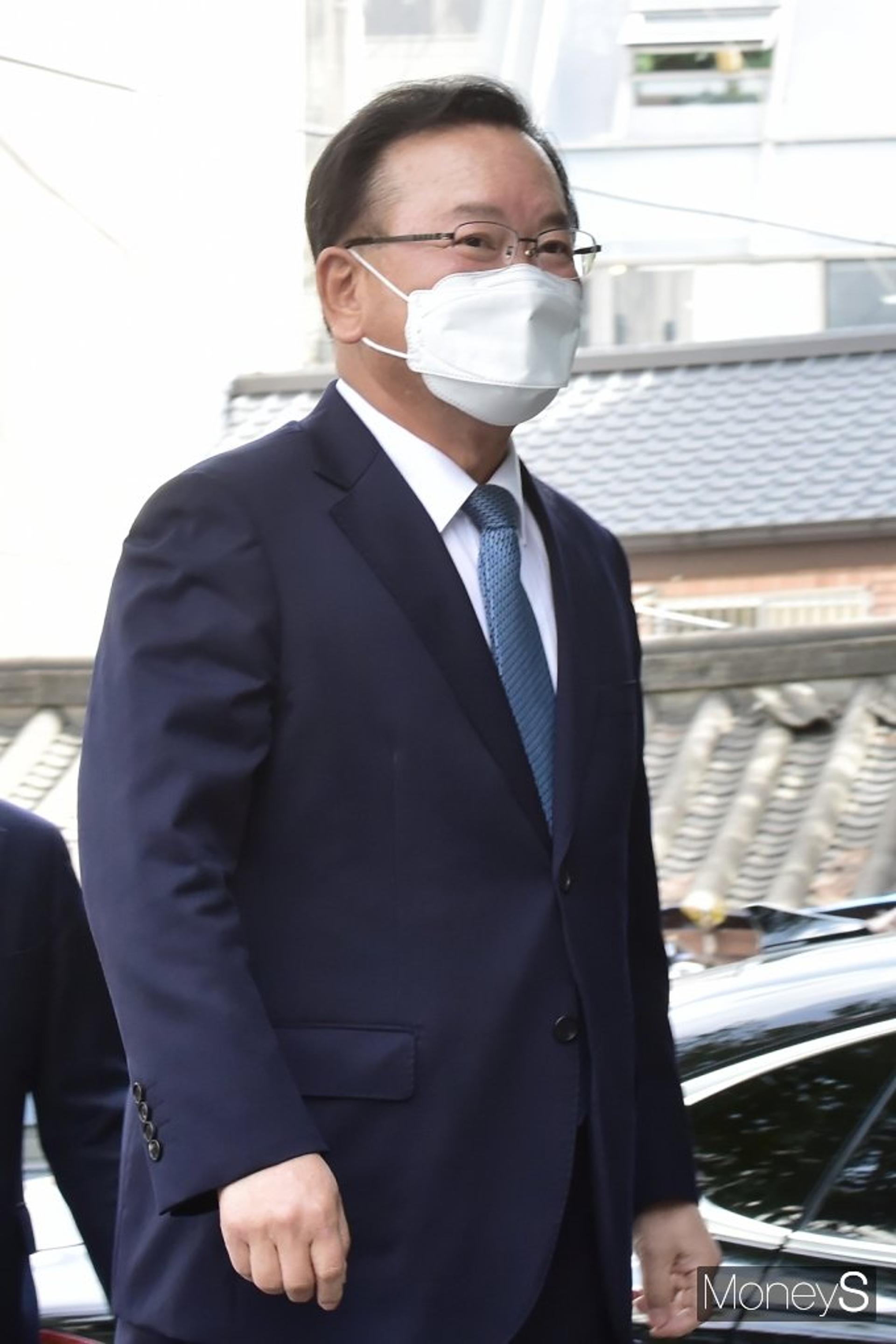 김부겸 국무총리 후보자 "성찰할 것은 성찰, 혁신할 것은 혁신하겠다" (상보)