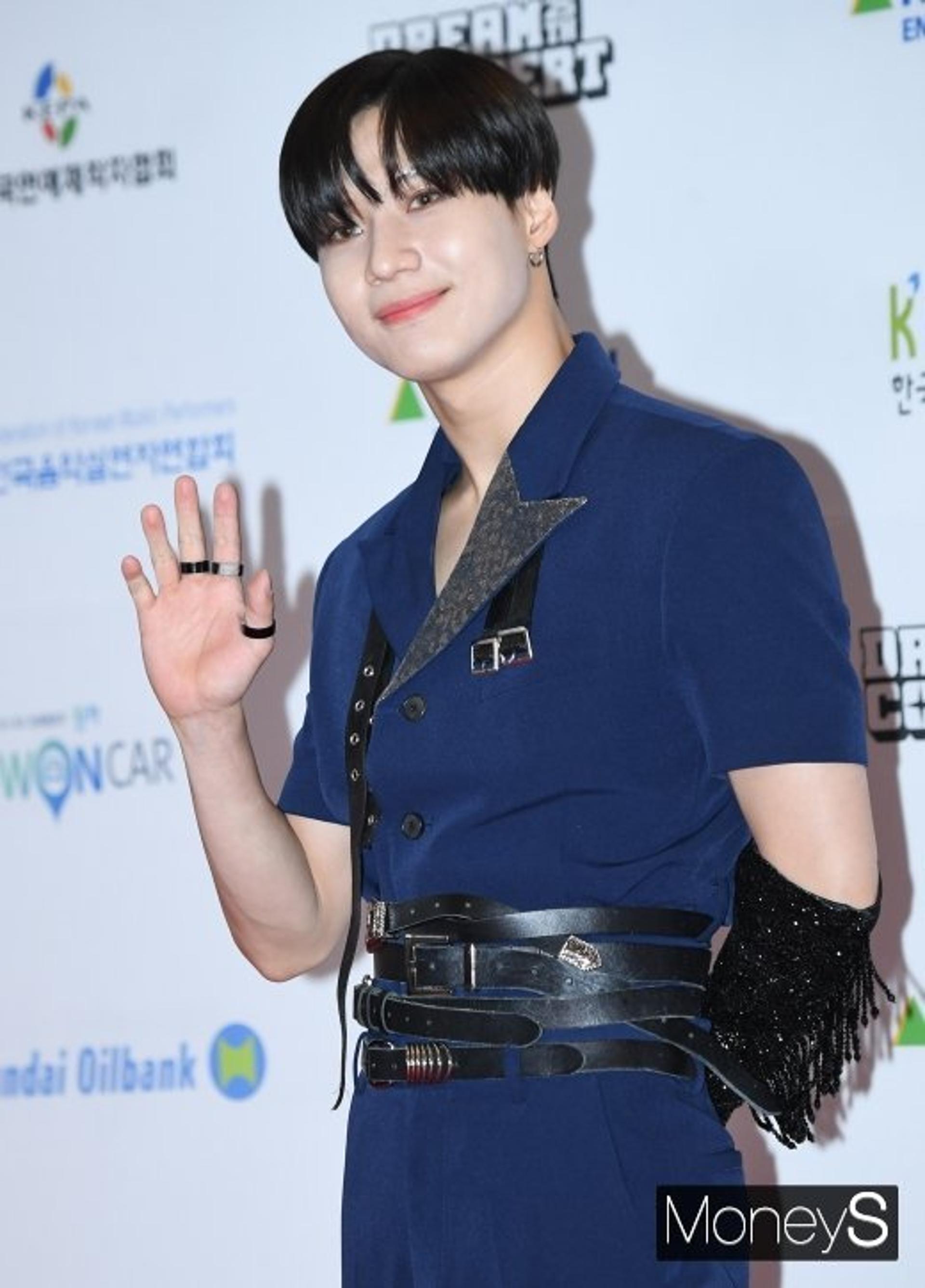 "팬들 걱정 말길"… 샤이니 태민, 5월31일 입대(공식)