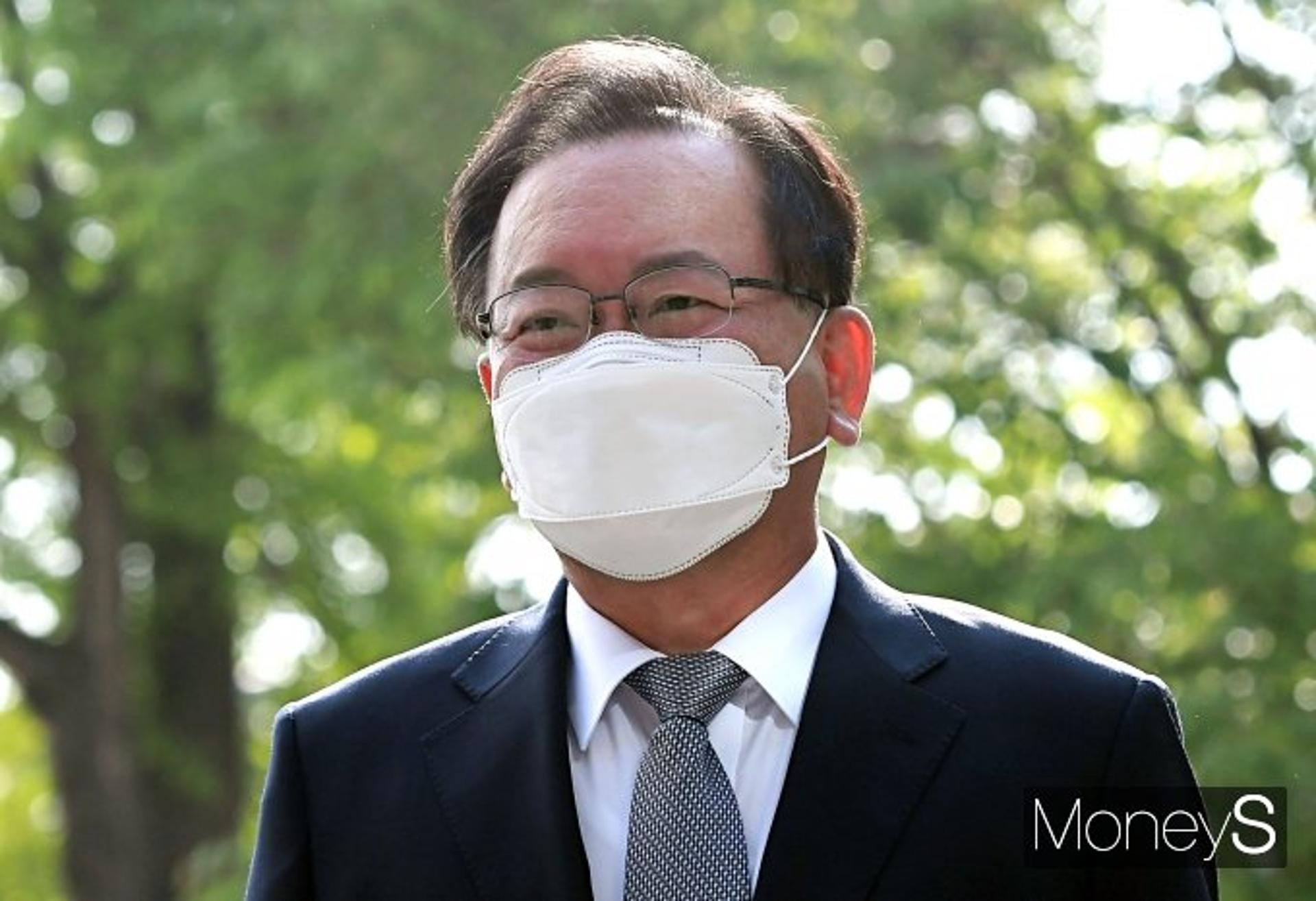 문 대통령, 김부겸 후보자 임명동의안 국회 제출