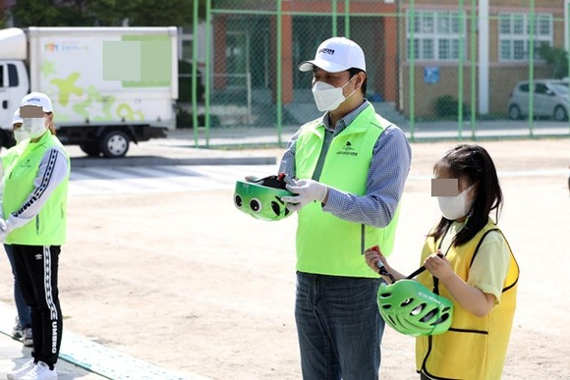 수원시의회 조석환 의장, 수원 세류초에서 '찾아가는 자전거 안전교육' 참여