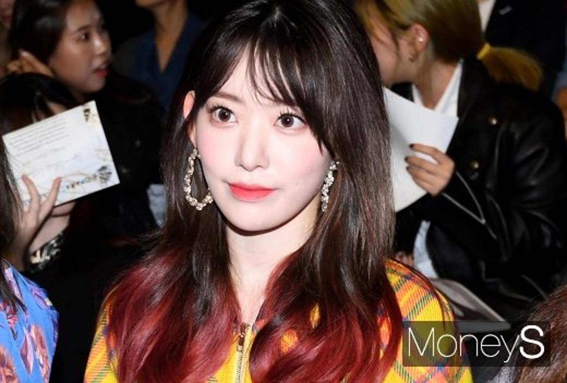 '아이즈원 해체' 미야와키 사쿠라 "위즈원 힘들 것"