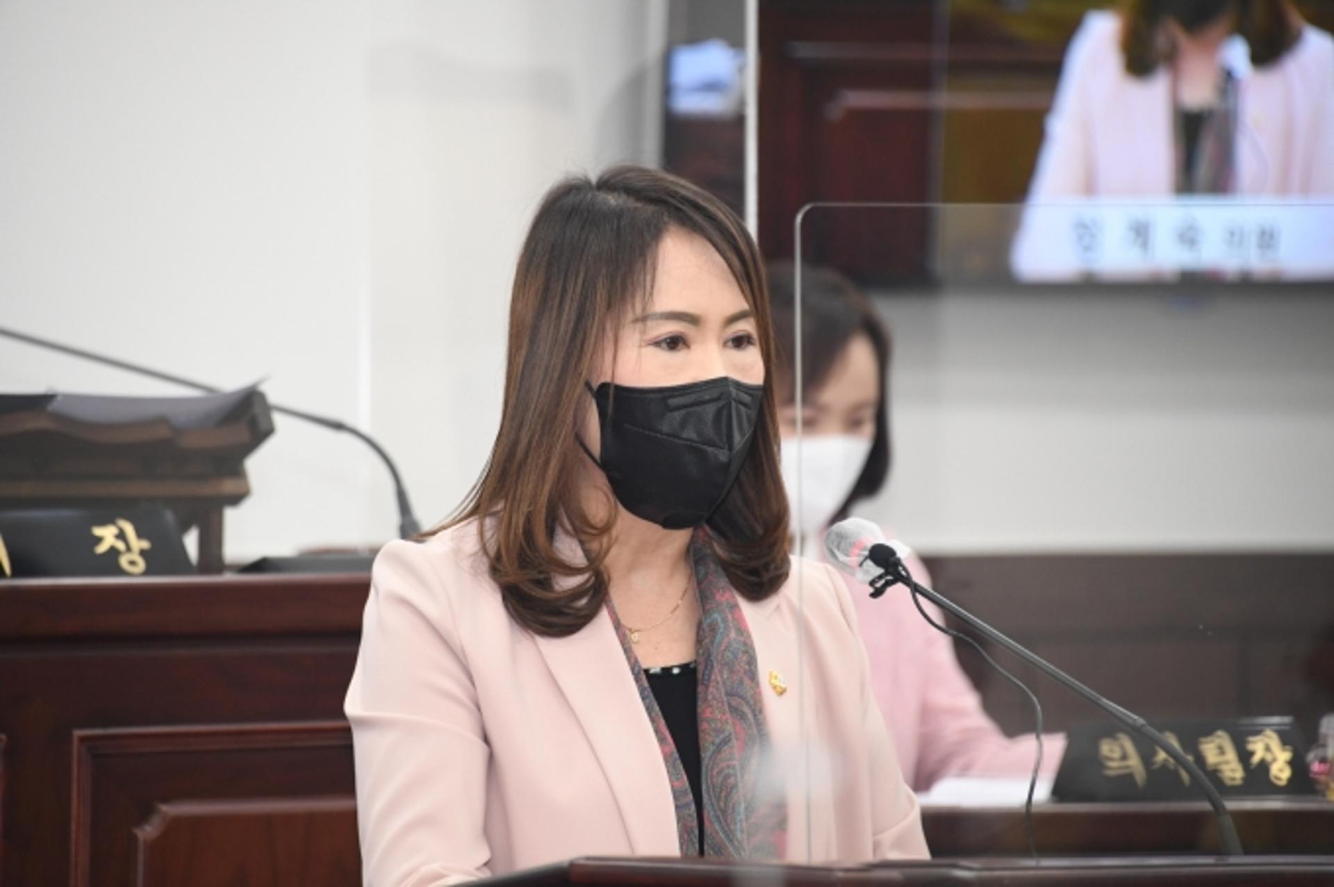 "근로계약서도 없는 정규직"…정계숙 시의원, 동두천시종합자원봉사센터 엉터리 운영 질타
