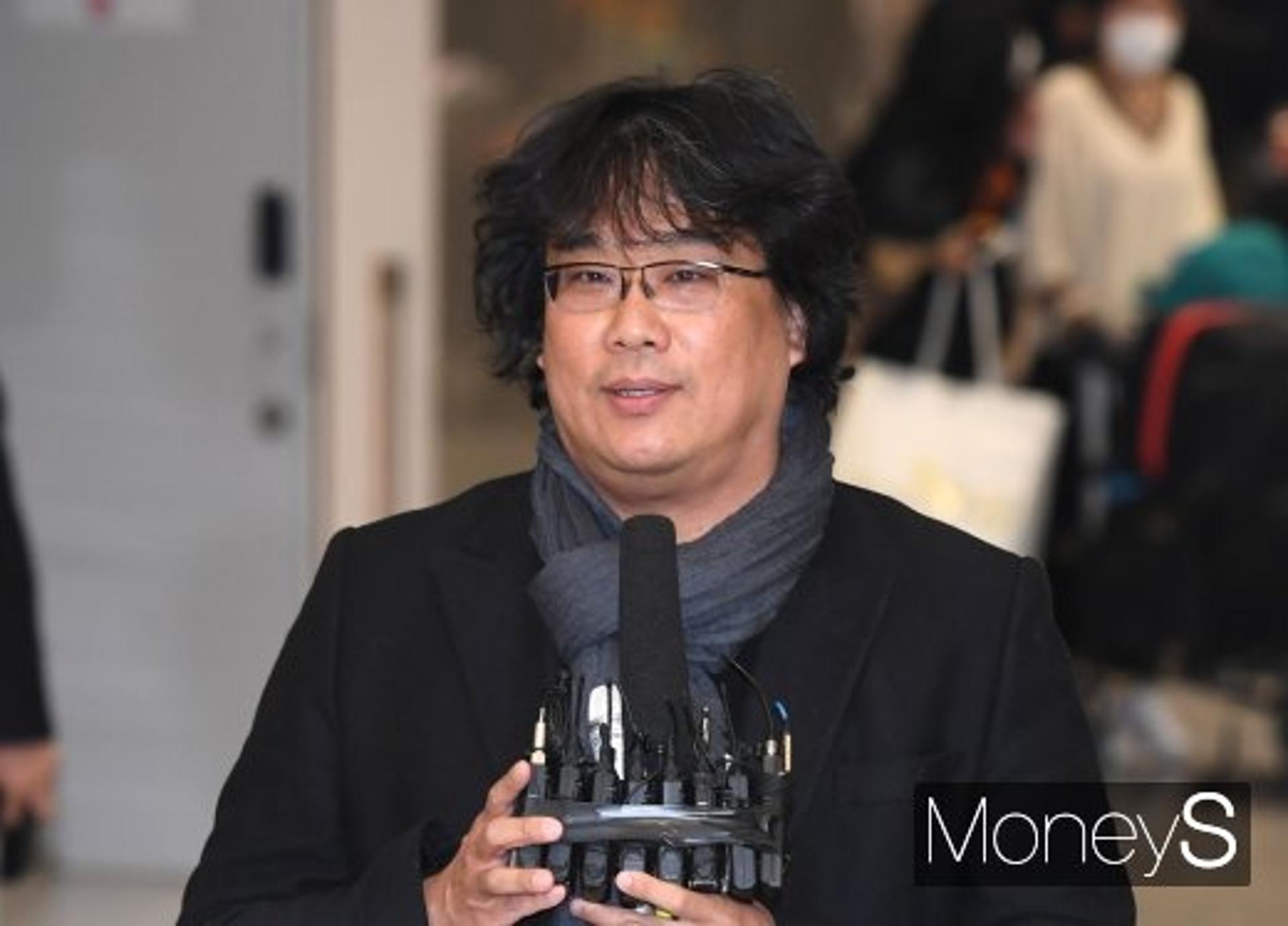 봉준호 감독 차기작은 'OOOOO'… 이런 게 나온다고?