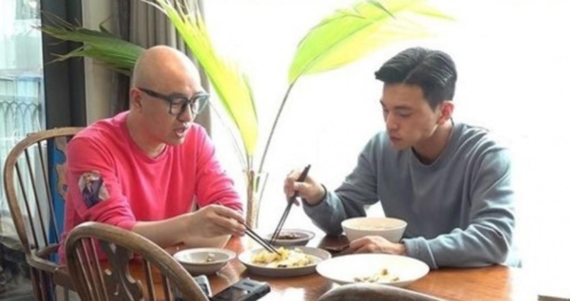 "연예인 해야할 듯"… 홍석천 매니저, 훈남 비주얼 '대박'