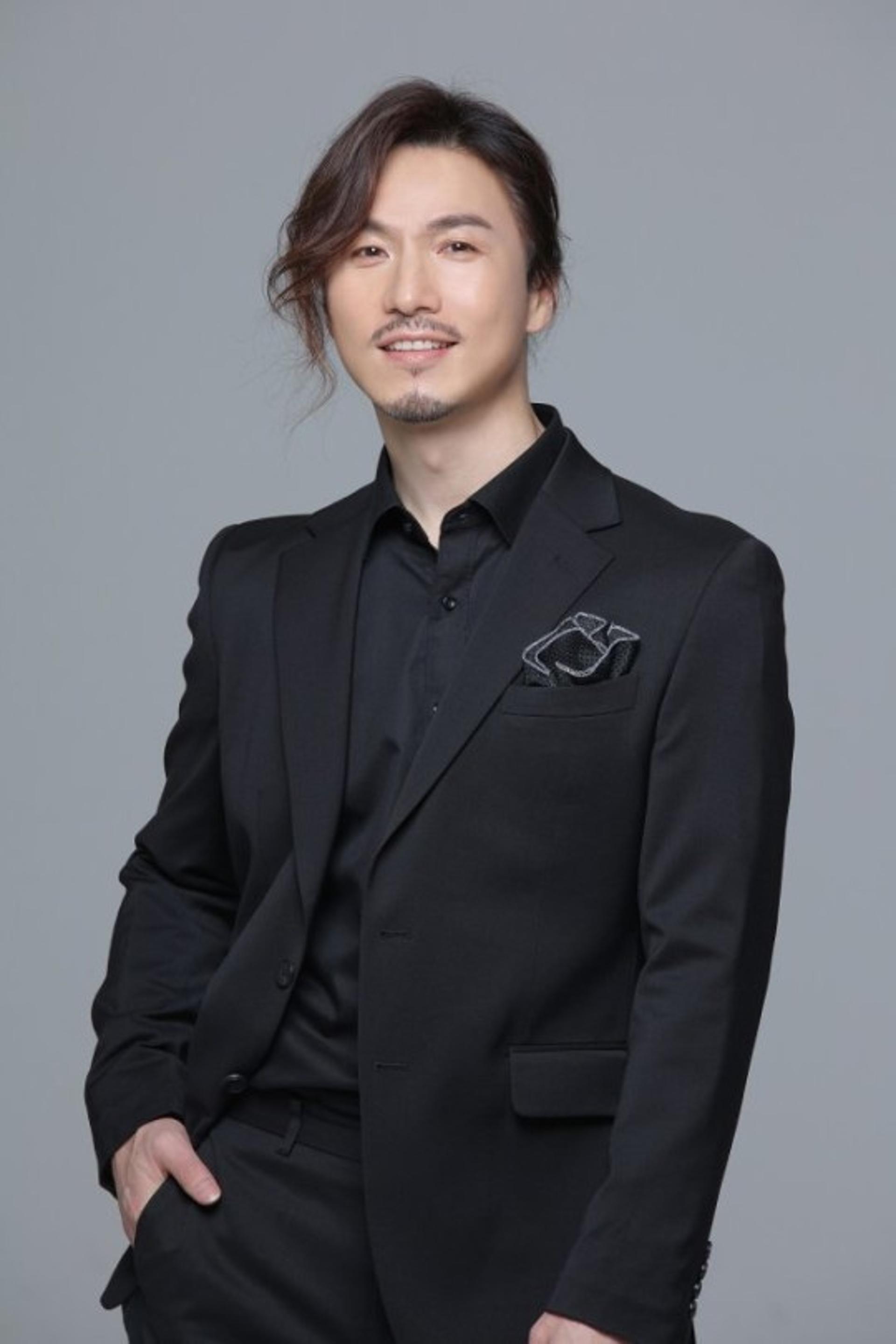 '싱어게인' 정홍일 부친상 "가족과 빈소 지키는 중"