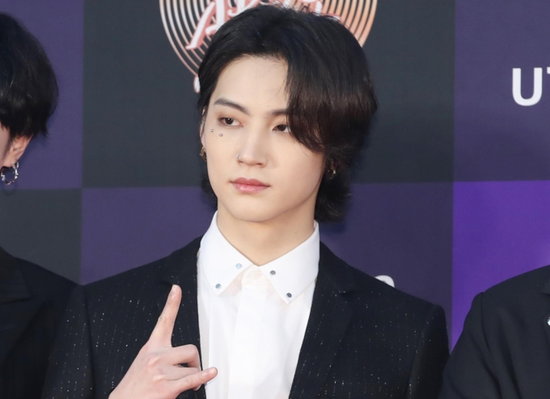 '나체사진 논란' 제이비 신곡, KBS 부적격 판정받은 이유
