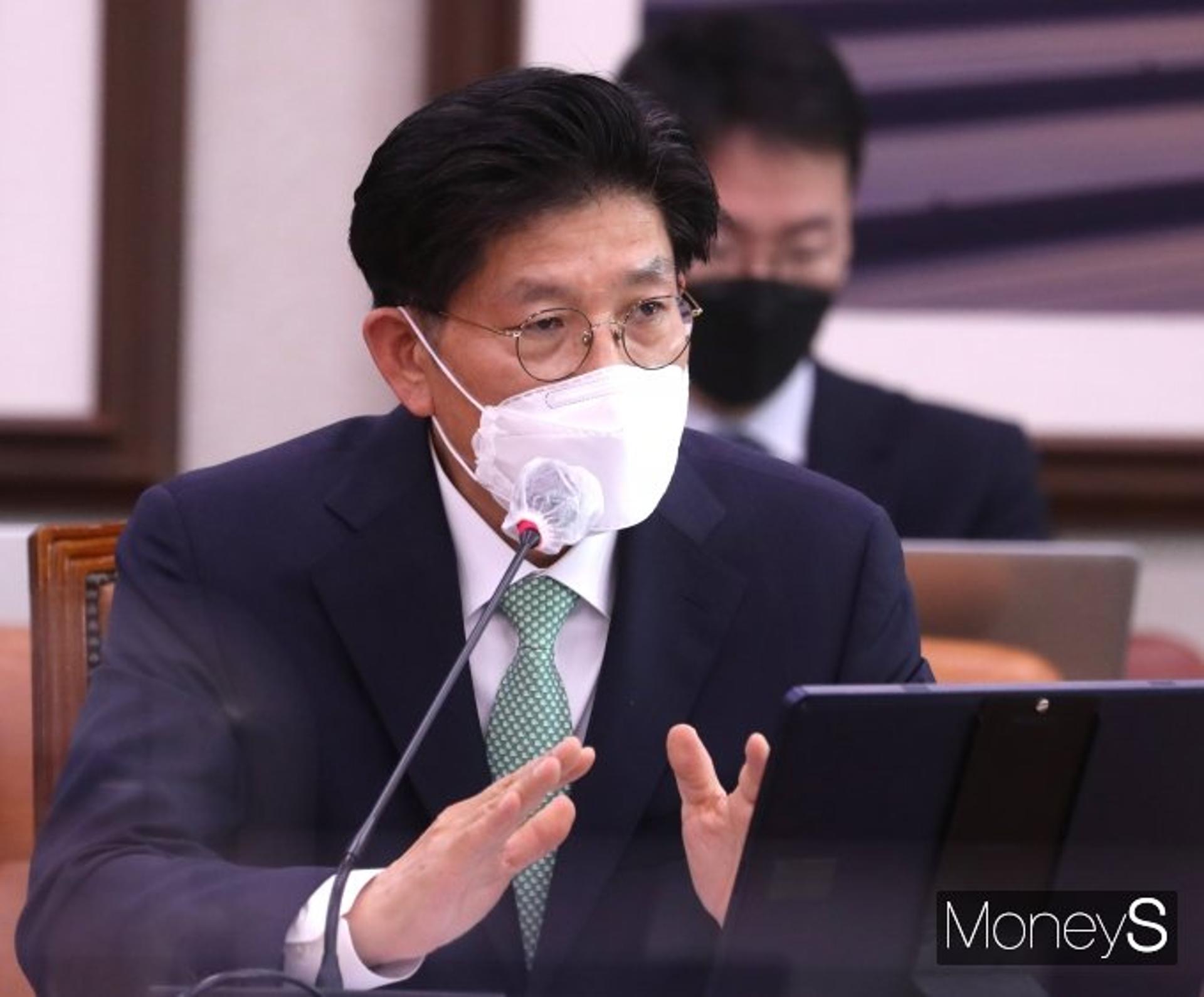 노형욱 장관 "사업성 나쁘고 이해관계 복잡한 지역 공공개발이 효율적"