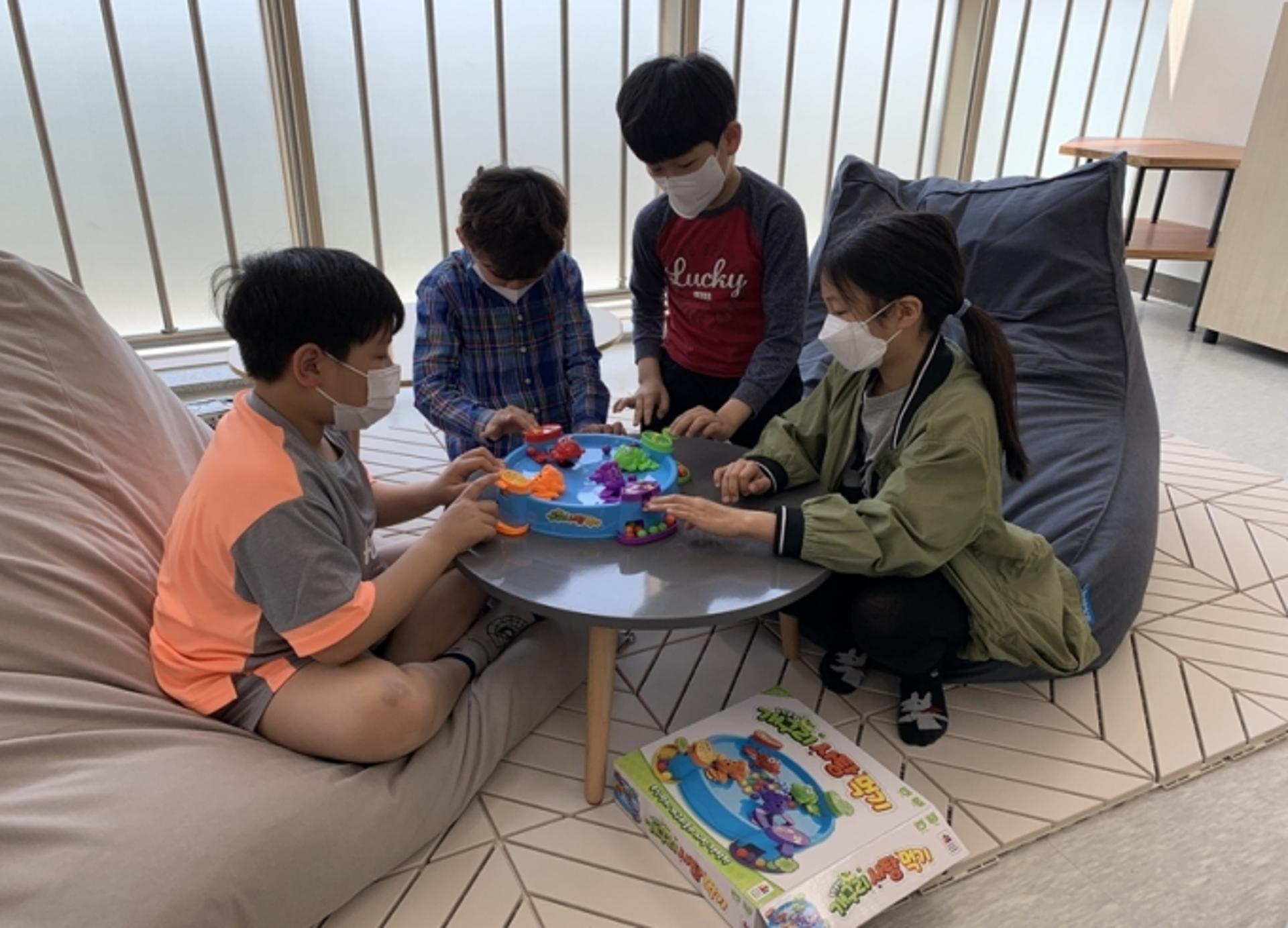 엔씨소프트, '코로나19 교육격차 해소사업' 참여 청소년 긴급후원금 전달