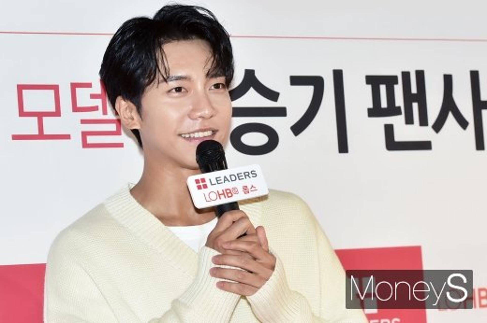 '이다인♥' 이승기, 속초 할머니댁 데이트… 견미리도 만났다