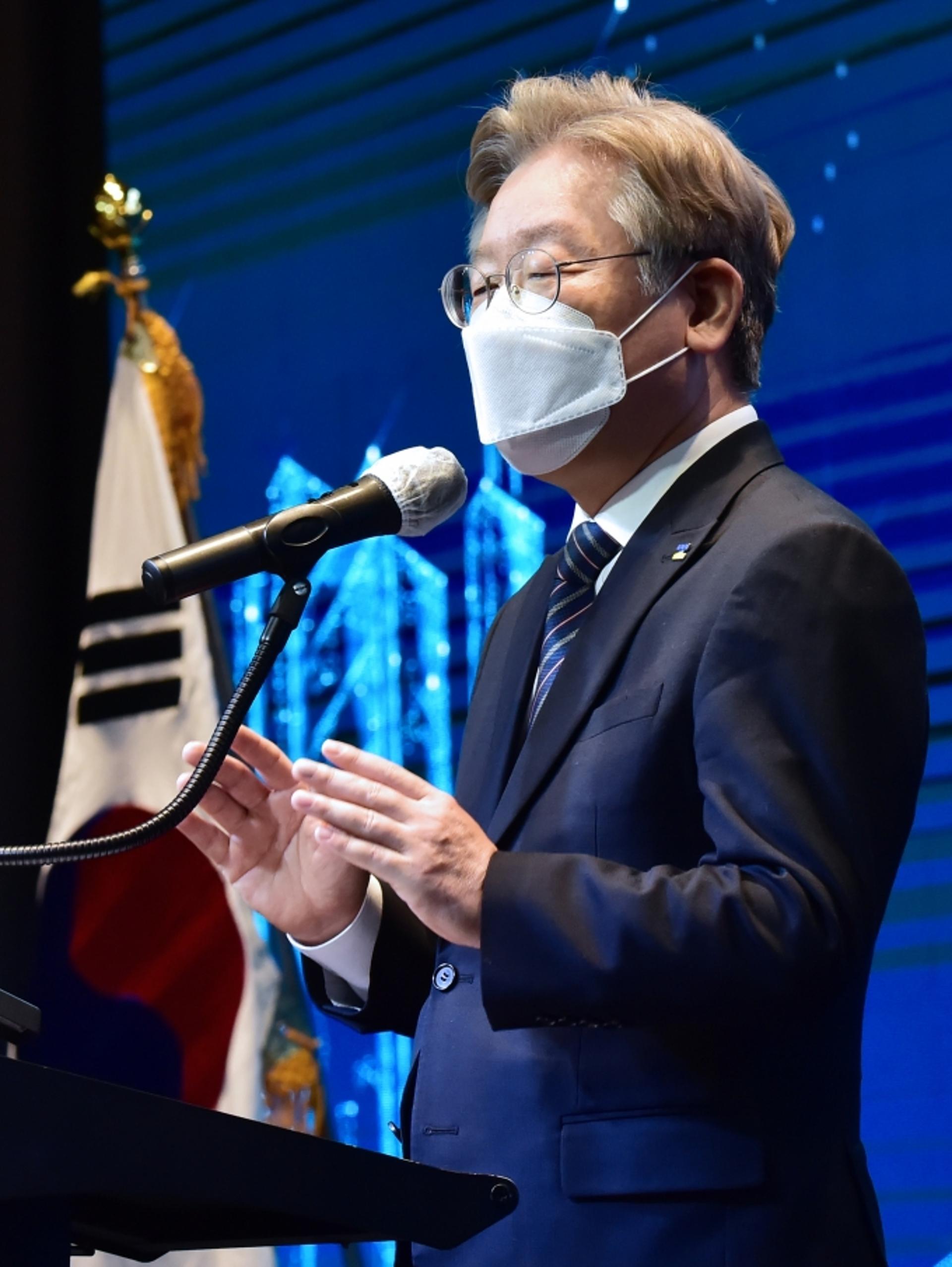 이재명, "세종도 10% 넘는 이자 금지…법정 최고금리 11.3∼15%가 적정"