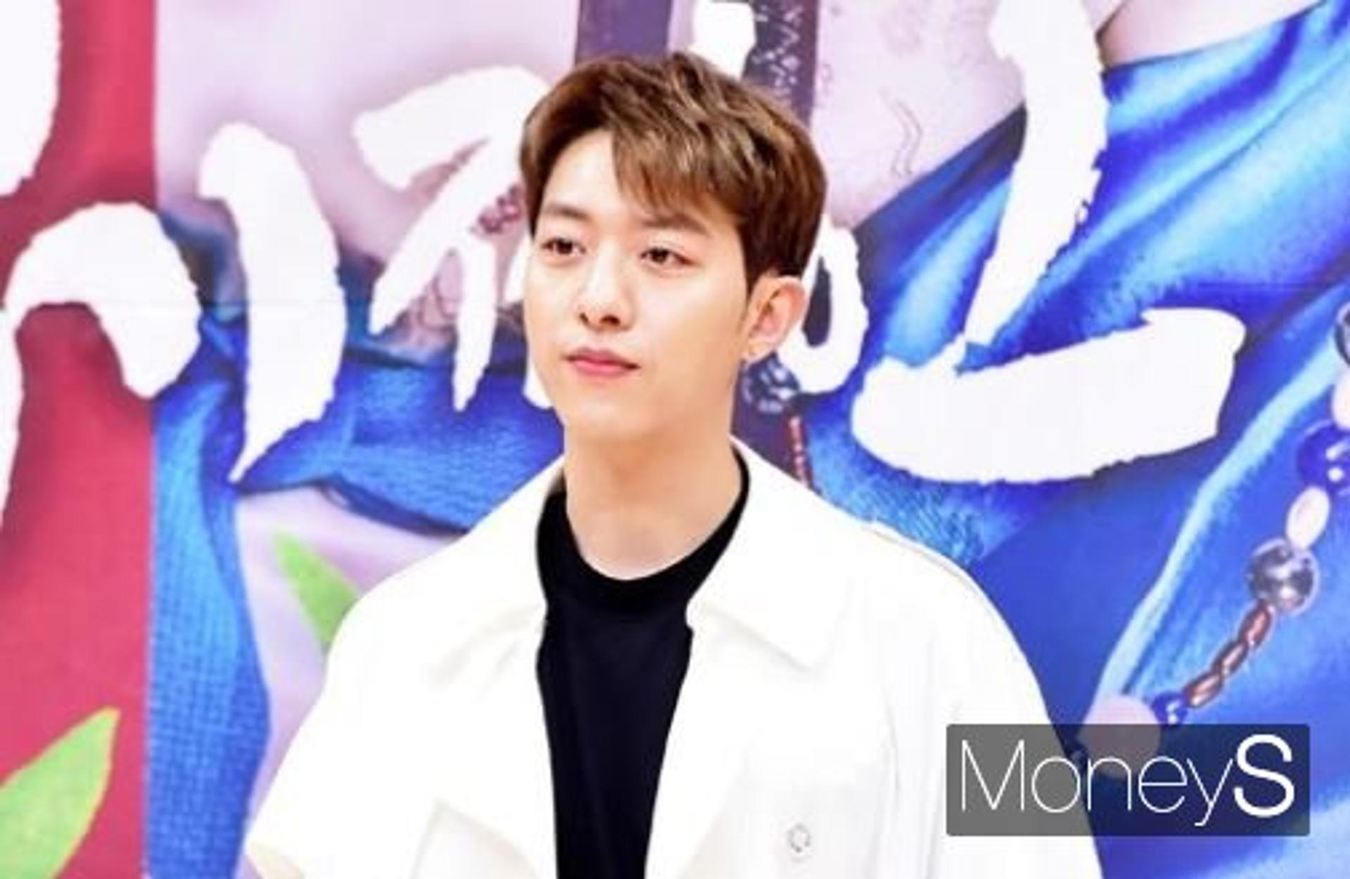 [공식]'씨엔블루' 이정신 부친상… "숙환으로 별세"