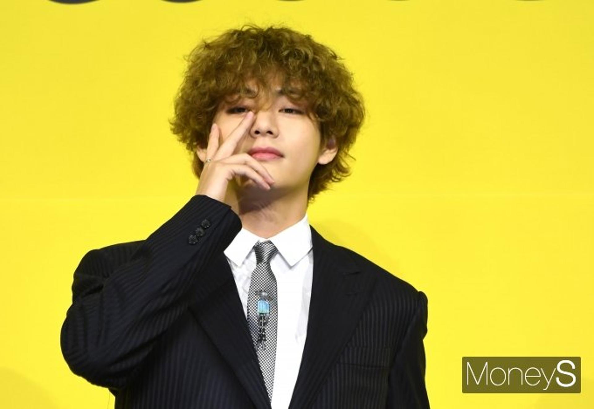 세계 미남 1위… '방탄소년단' 뷔 푸들머리, 귀여움 한도 초과