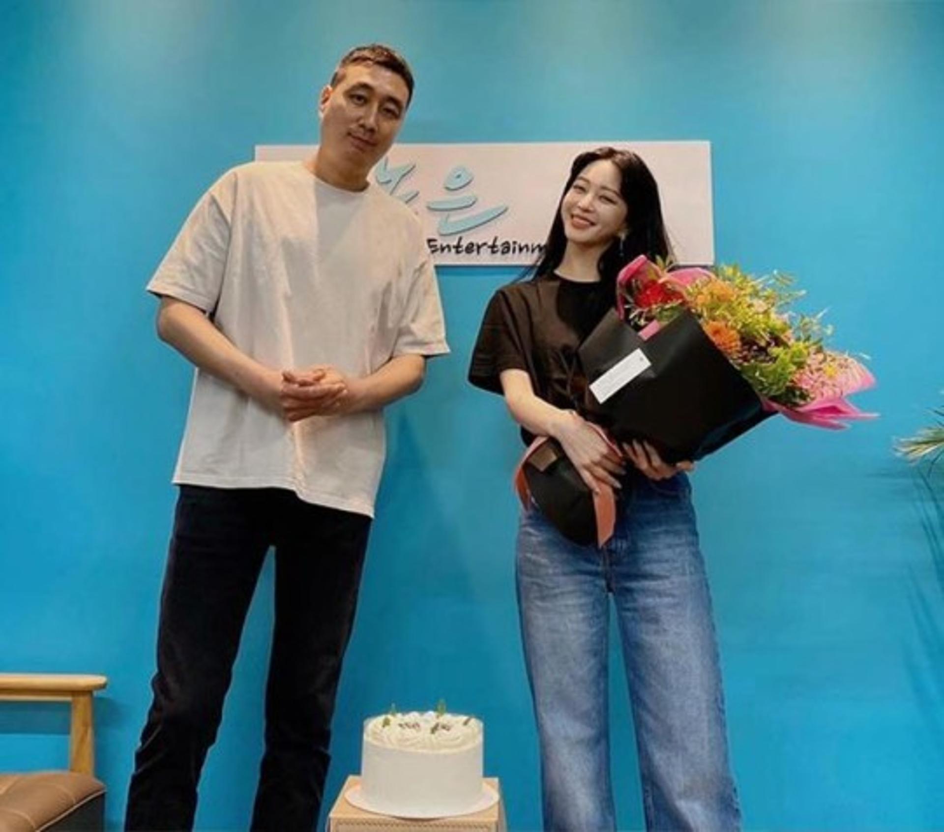 "높은대표와 사진 올린 것 아냐?"… 한예슬, 전속계약 '미체결'
