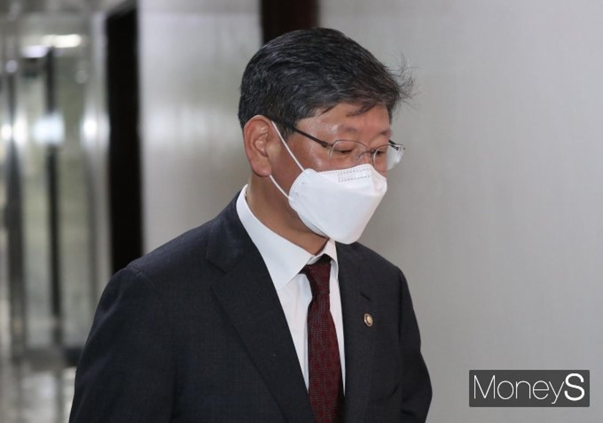 "목 조르며 이XX"… 이용구 폭행 블랙박스 영상 보니