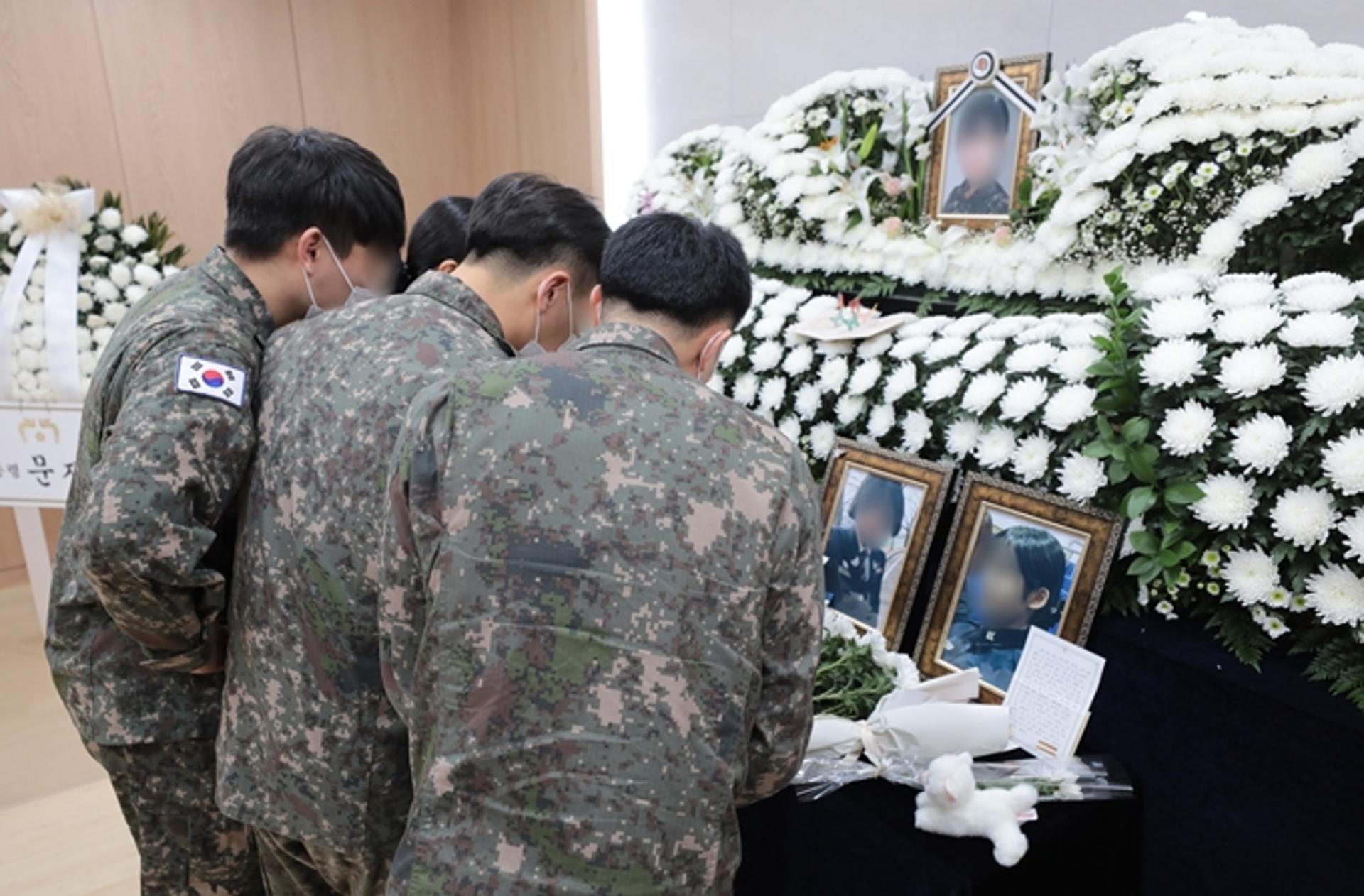 "적극적으로 해주세요"… 공군 부사관 아버지 호소에 국선 변호사 "하하하"