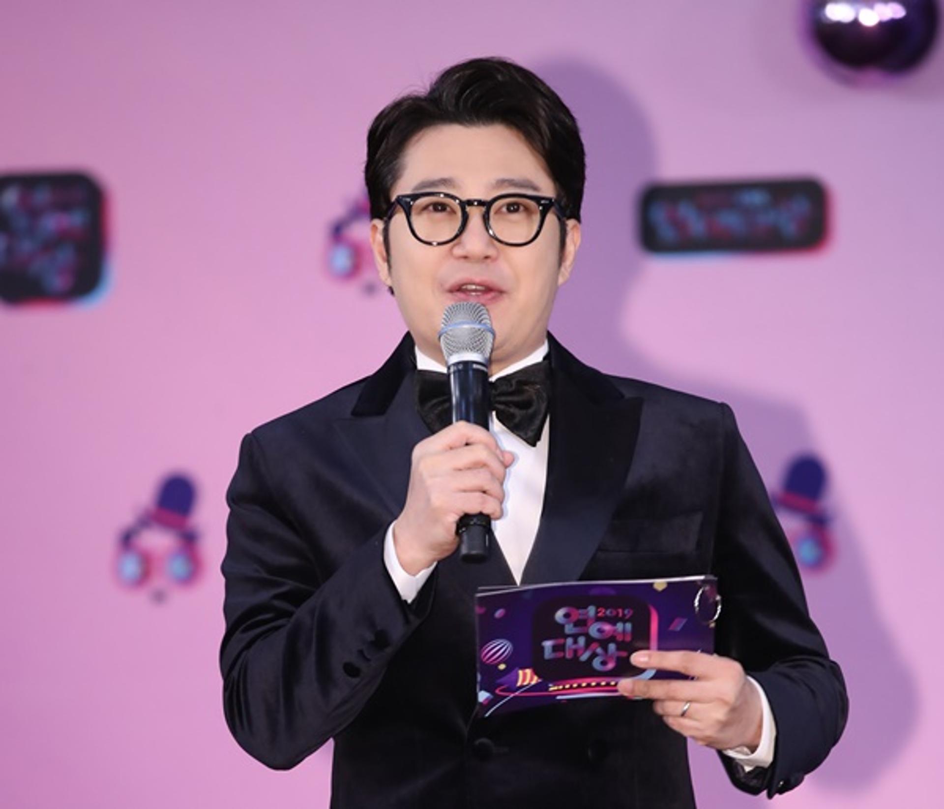 KBS 측 "'태도논란' 김태진, 하차 이어질 사안 아냐"