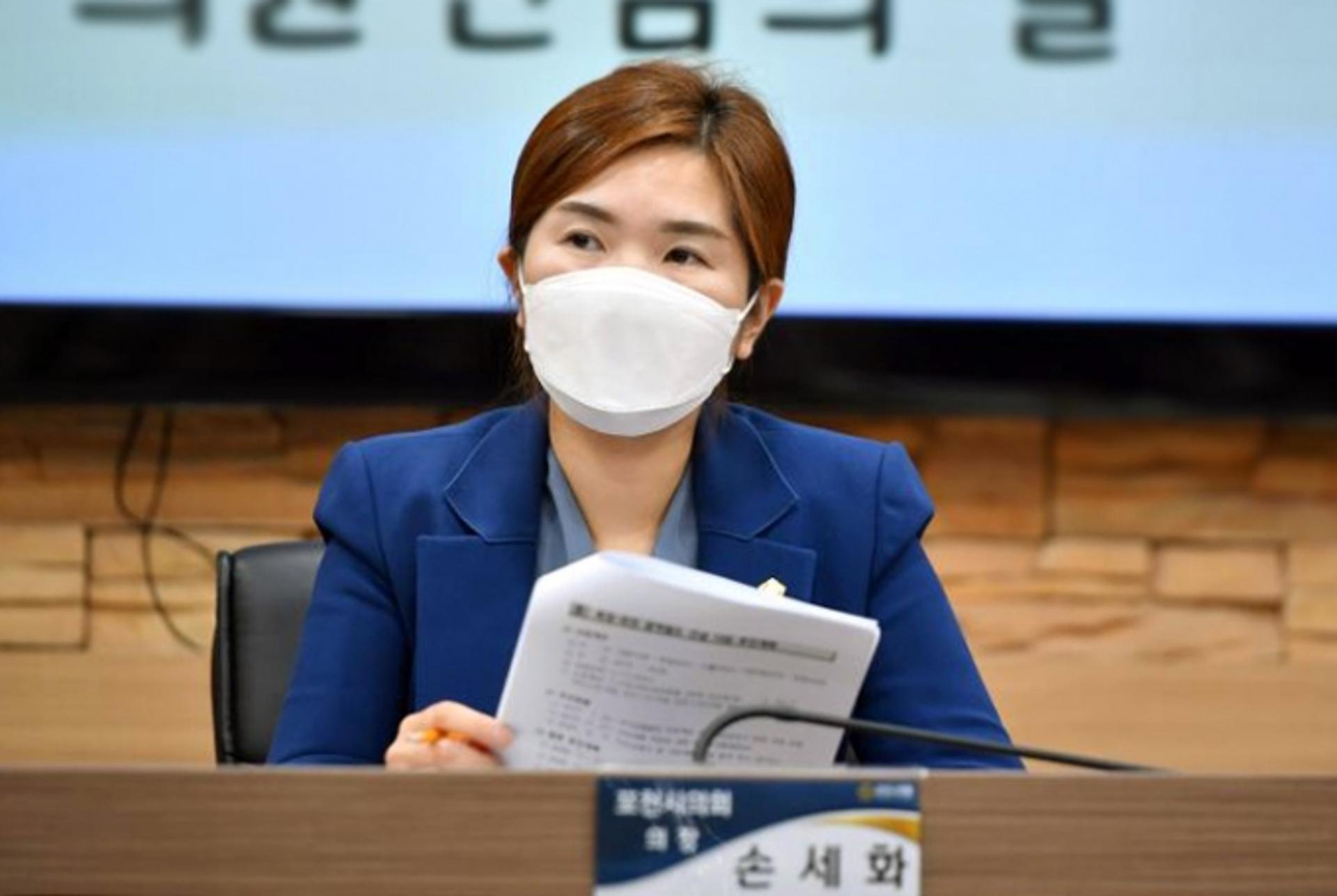 포천시의회, '직무정지' 의장불신임안 가결…손세화 의장 "법 판단 구할 것"