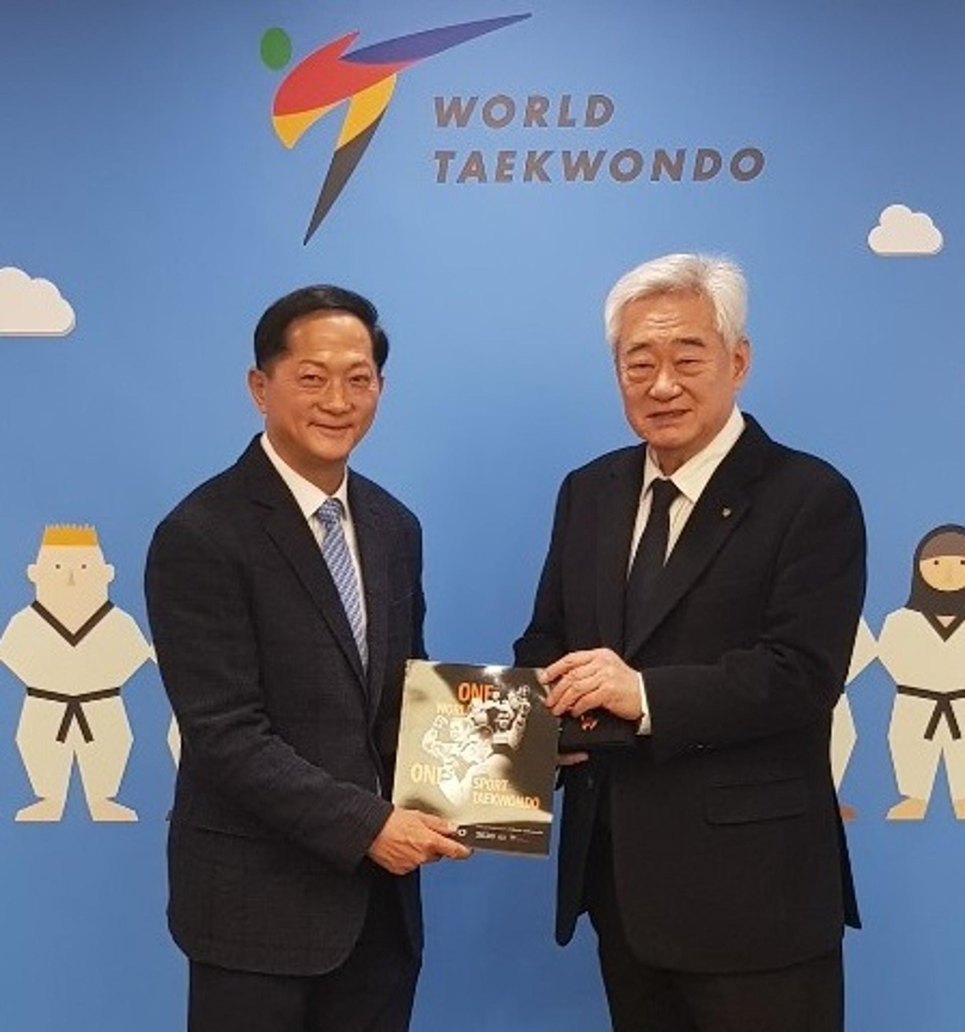 이재준 고양시장, 태권도 명예 4단증 받는다