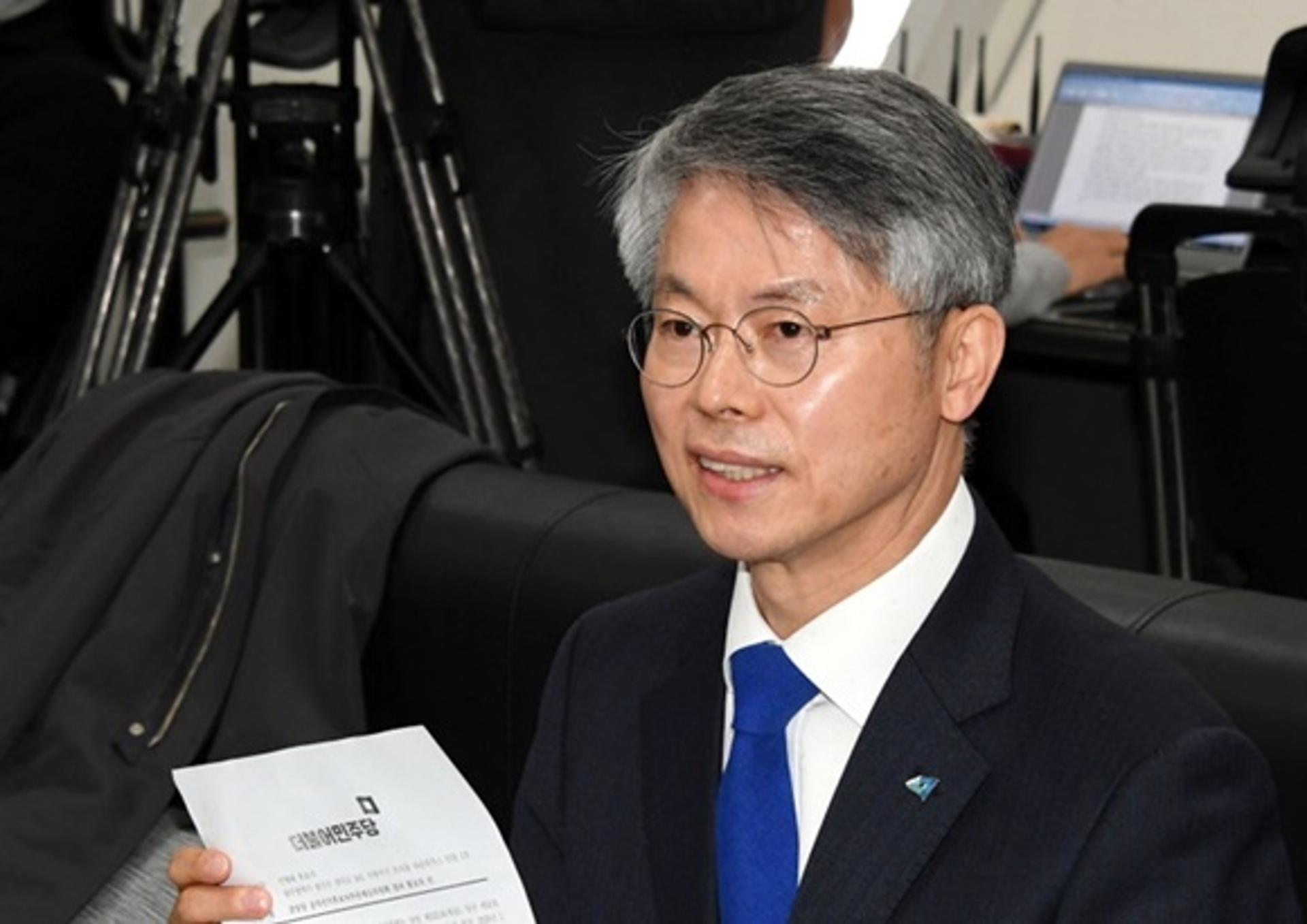 이낙연·정세균계 '경선연기' 집단행동… 민형배, "신뢰 떨어뜨리는 행위" 비판
