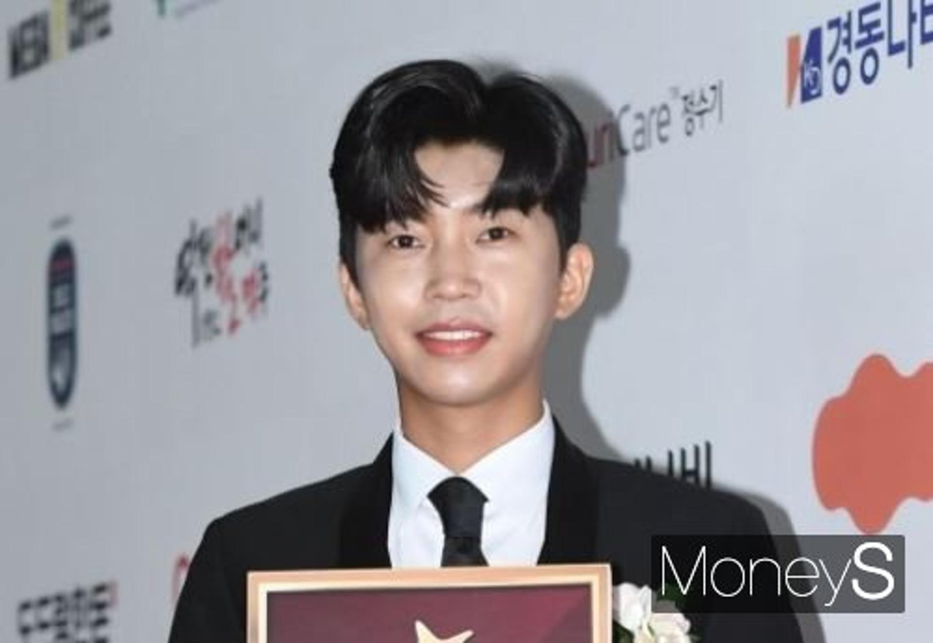 "선한 영향력"… 임영웅, 3000만원 상당 공기청정기 기부
