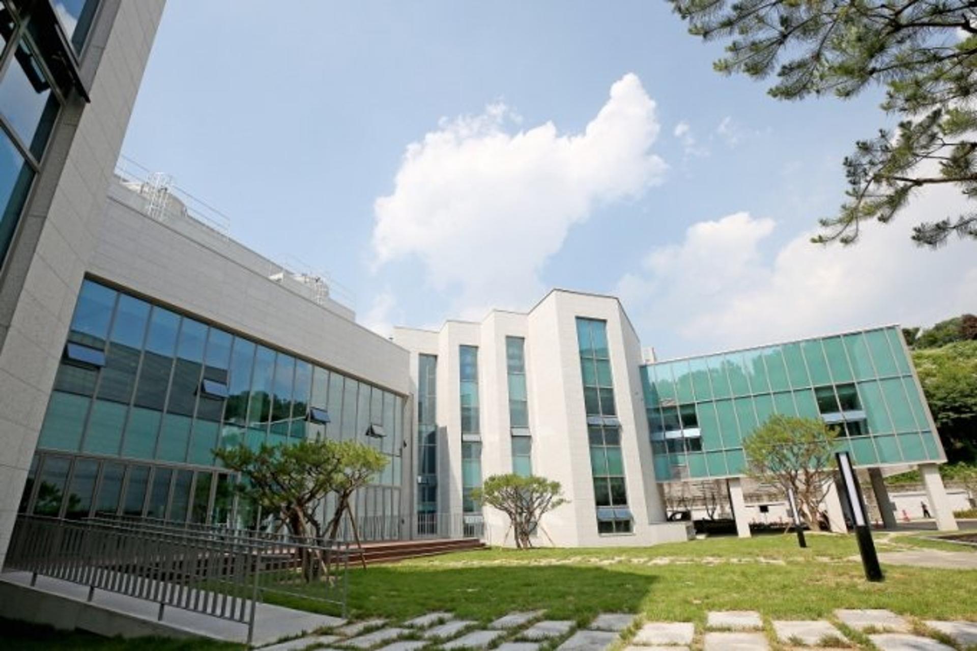 새단장한 수원시연화장 장례식장, 28일 전면 재개장