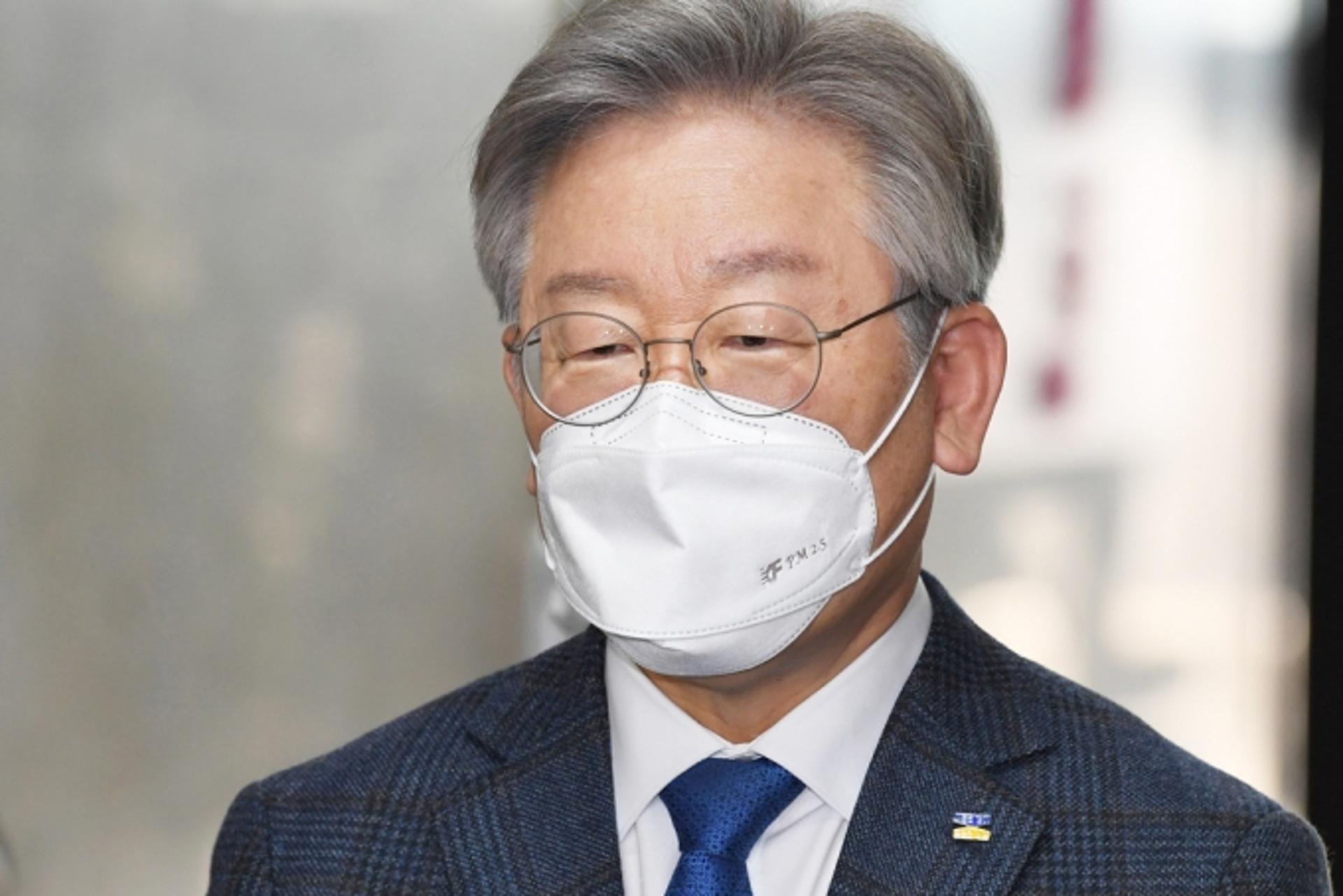 "고위공직자 '부동산 백지신탁제' 결단해야"…이재명, '분양권 숨긴 승진자 중징계' 언급