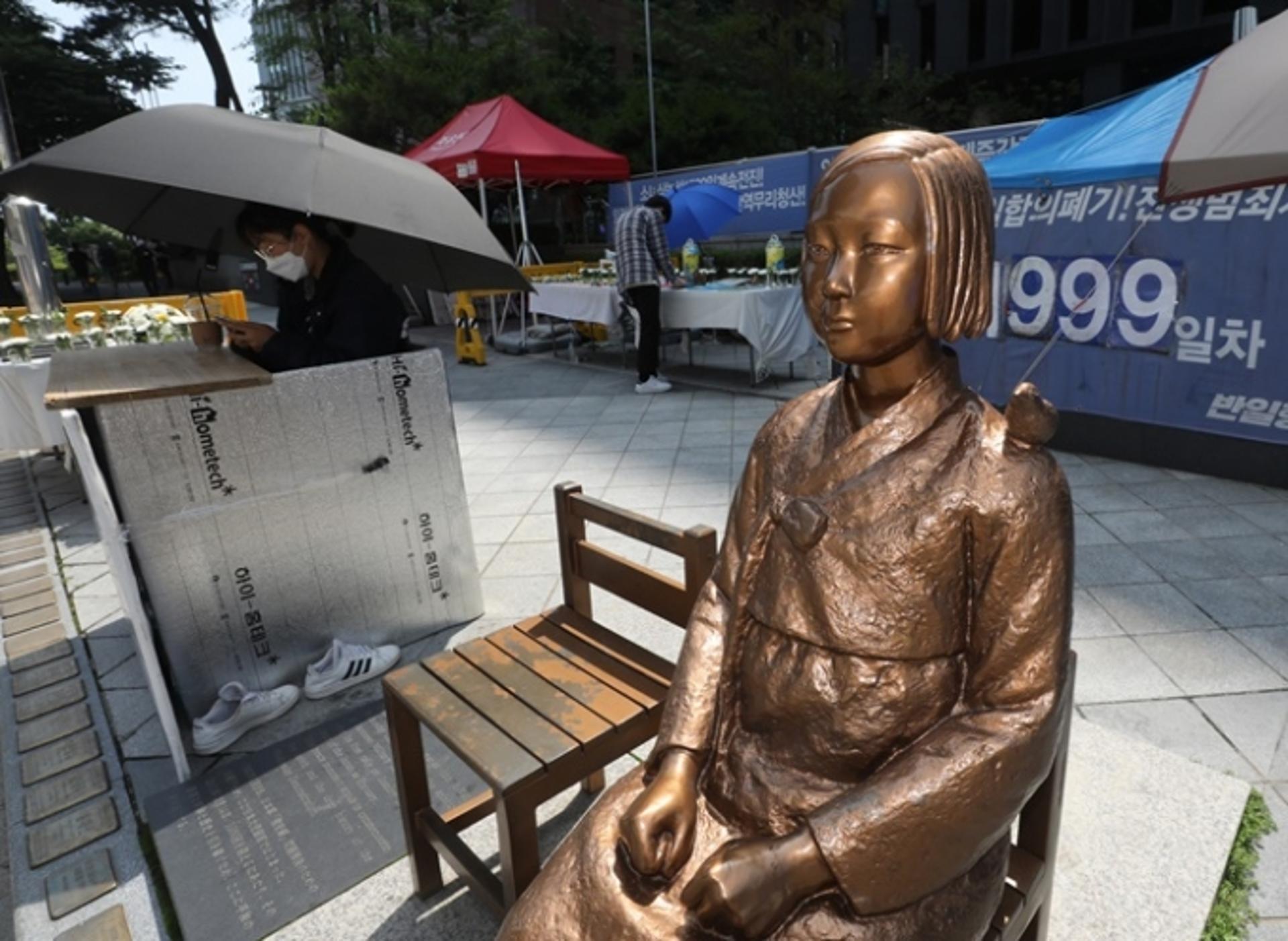 일본 우익, 소녀상 예술작품 훼방놓는 위안부 모독 전시 연다