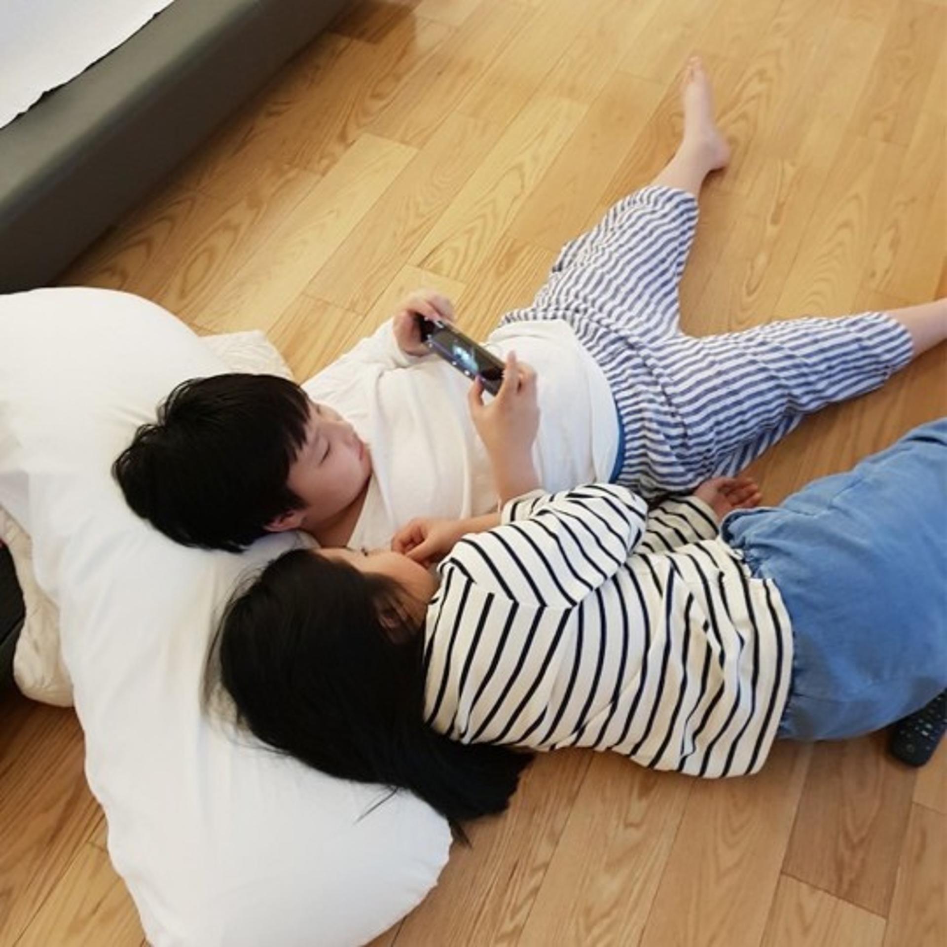 이영애 쌍둥이 자녀 '폭풍성장'… "엄마닮아 분위기 美쳤네"