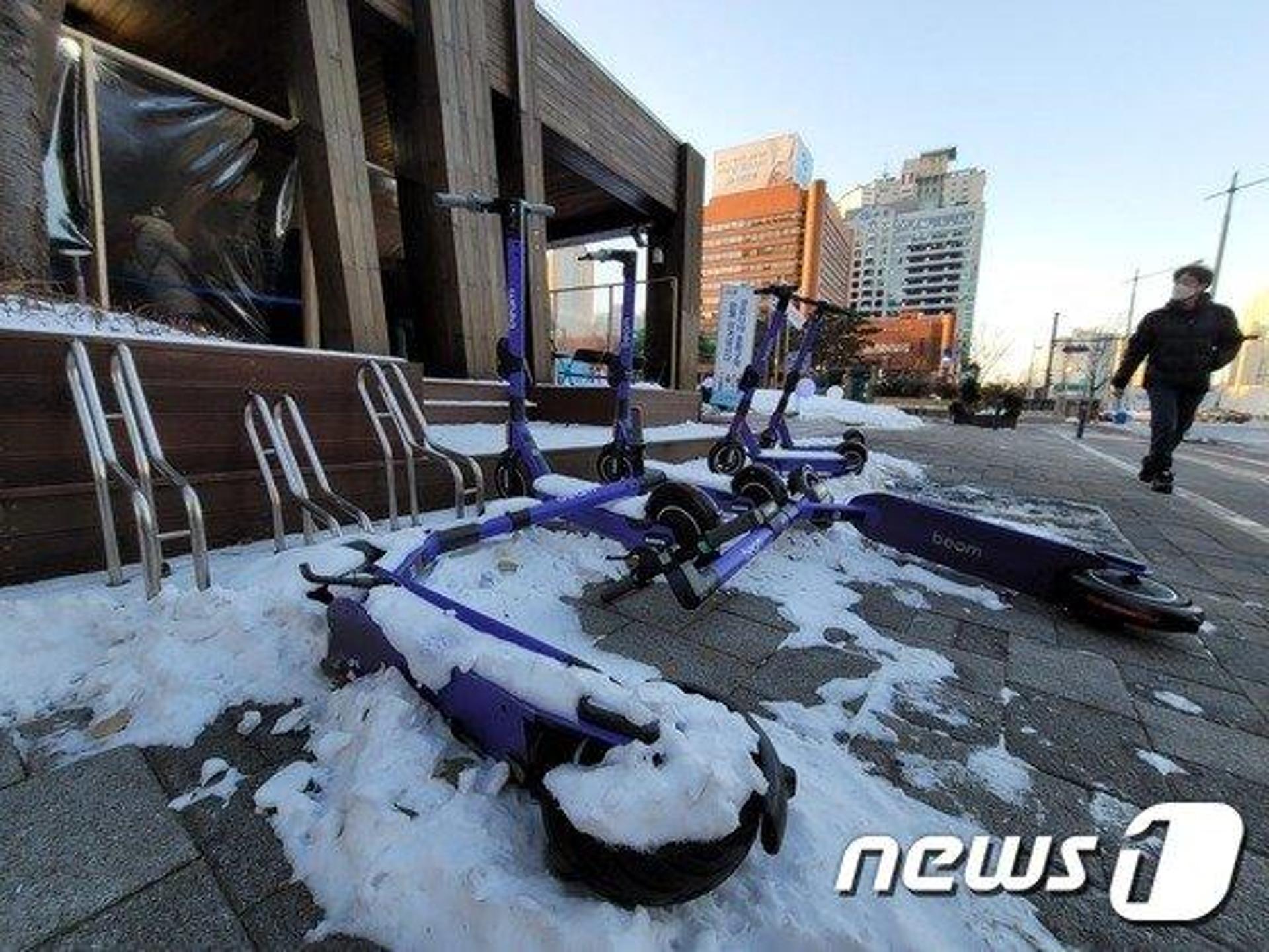 아슬아슬 타다 사망까지… 전동킥보드 사고도 3년새 8배 늘었다