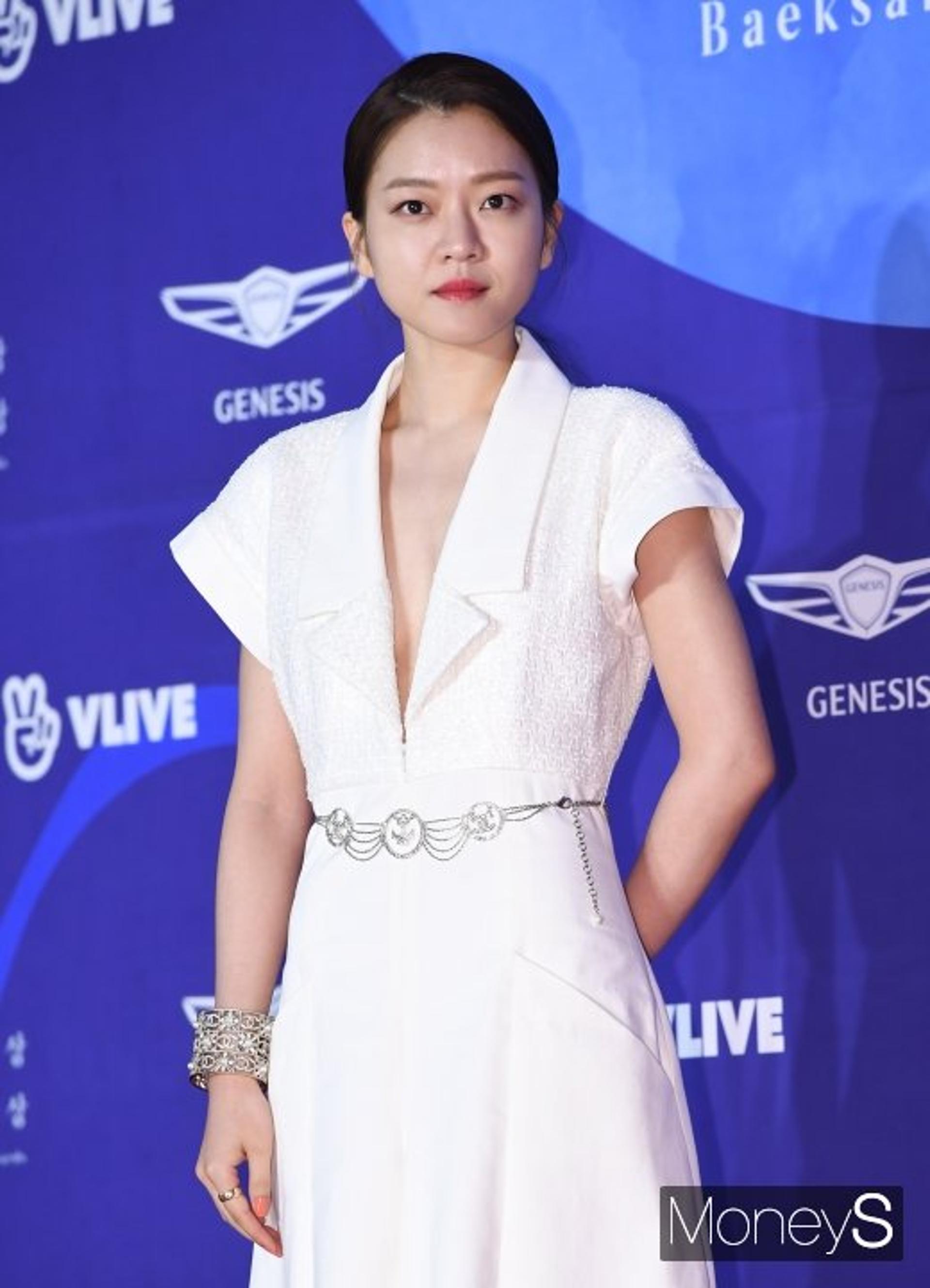 고아성 모친상 "슬픔 속 빈소 지키는 중"
