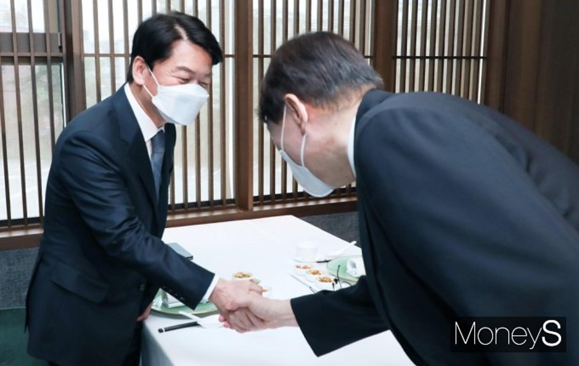 "정권교체 공통점 확인"… 오찬 회동 윤석열·안철수, 손잡나?