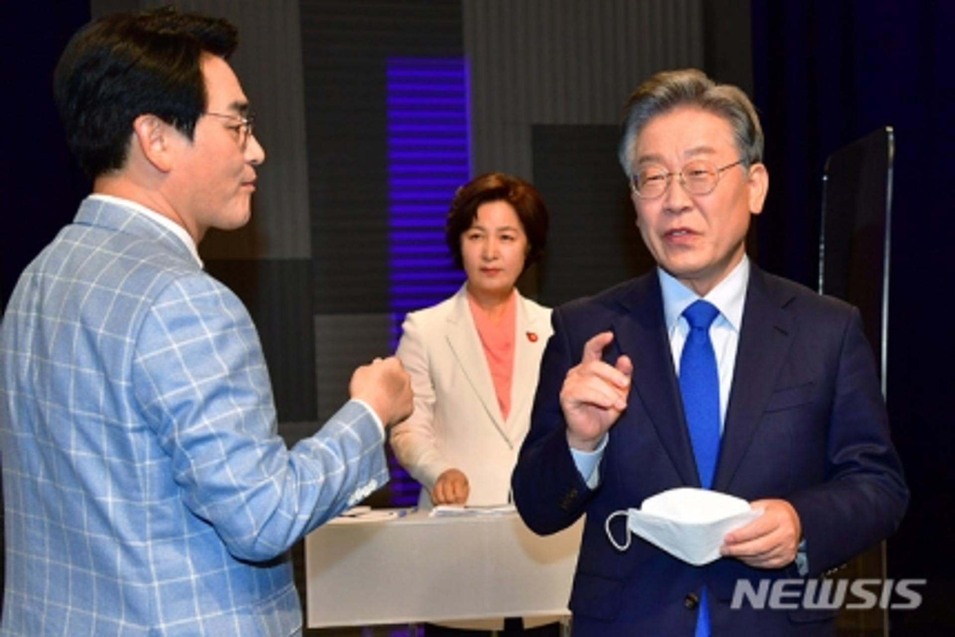 장외전으로 번진 '기본주택'…민형배 "엉뚱한 낙인찍기" vs 박용진 "정책논쟁인데 왜 흥분하나"