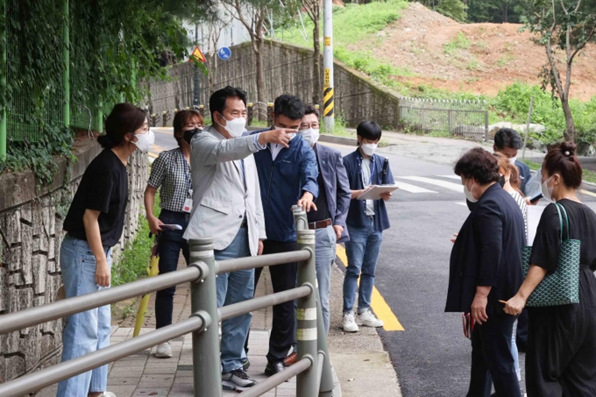 백군기 용인시장 "통학안전 위해 보행환경 개선할 것"