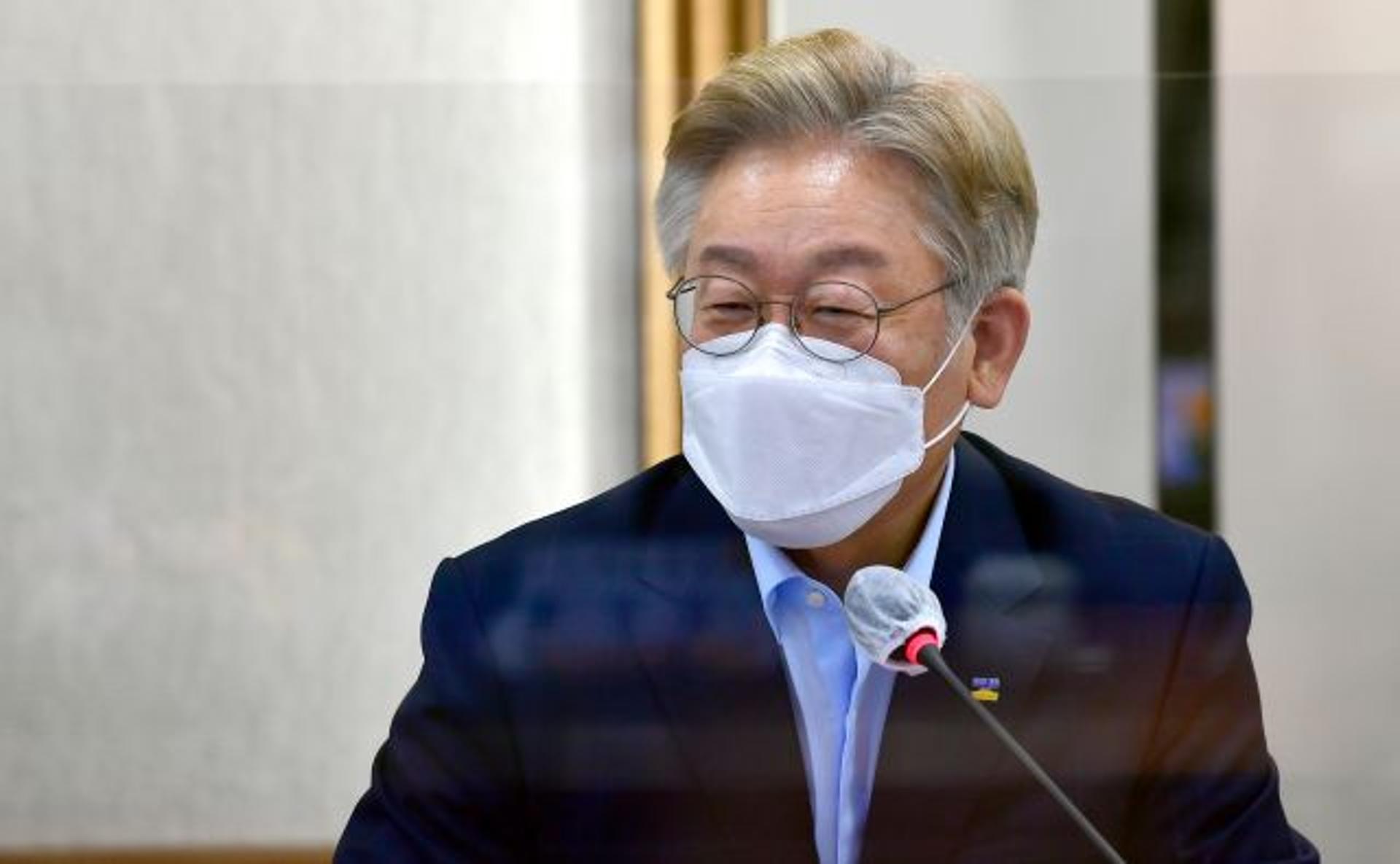 이재명 "조선·반도체 산업도 개척했듯 대한민국 우주시대, 먼 미래 아니다"