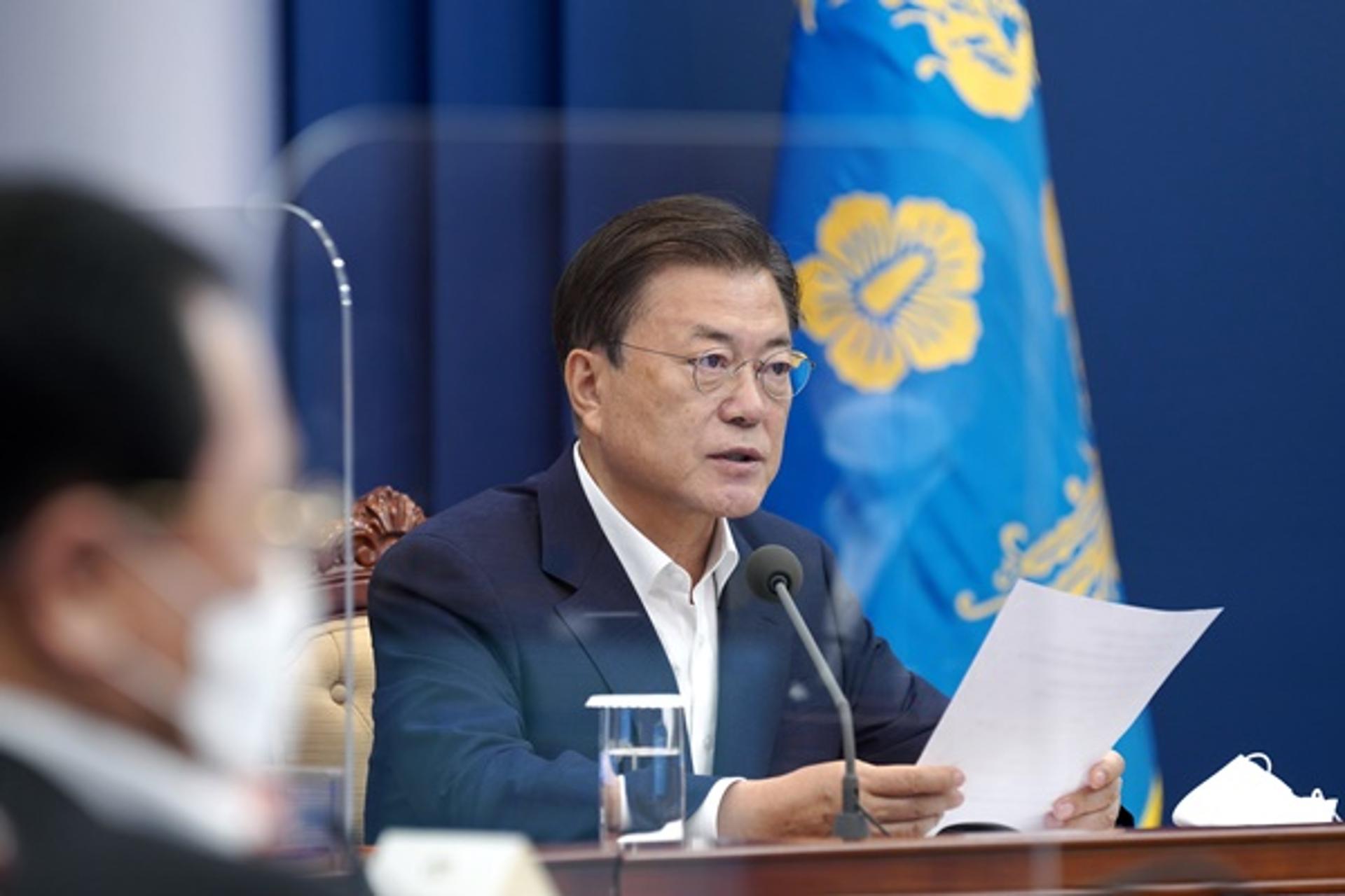 문 대통령 "한국판 뉴딜 투자규모, 2025년까지 220조원으로 확대"