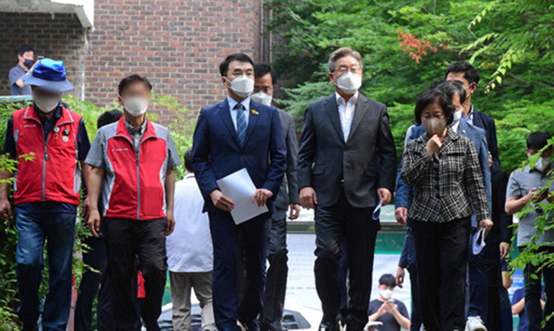 이재명 '청소·경비 휴게실 마련 의무화' 입법 호소에 김남국, 후속 입법 화답