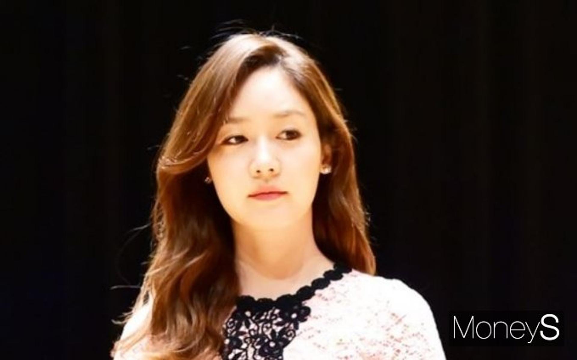 "태명? 사랑·행복이"… 성유리 쌍둥이 임신, 결혼 4년만에 엄마된다