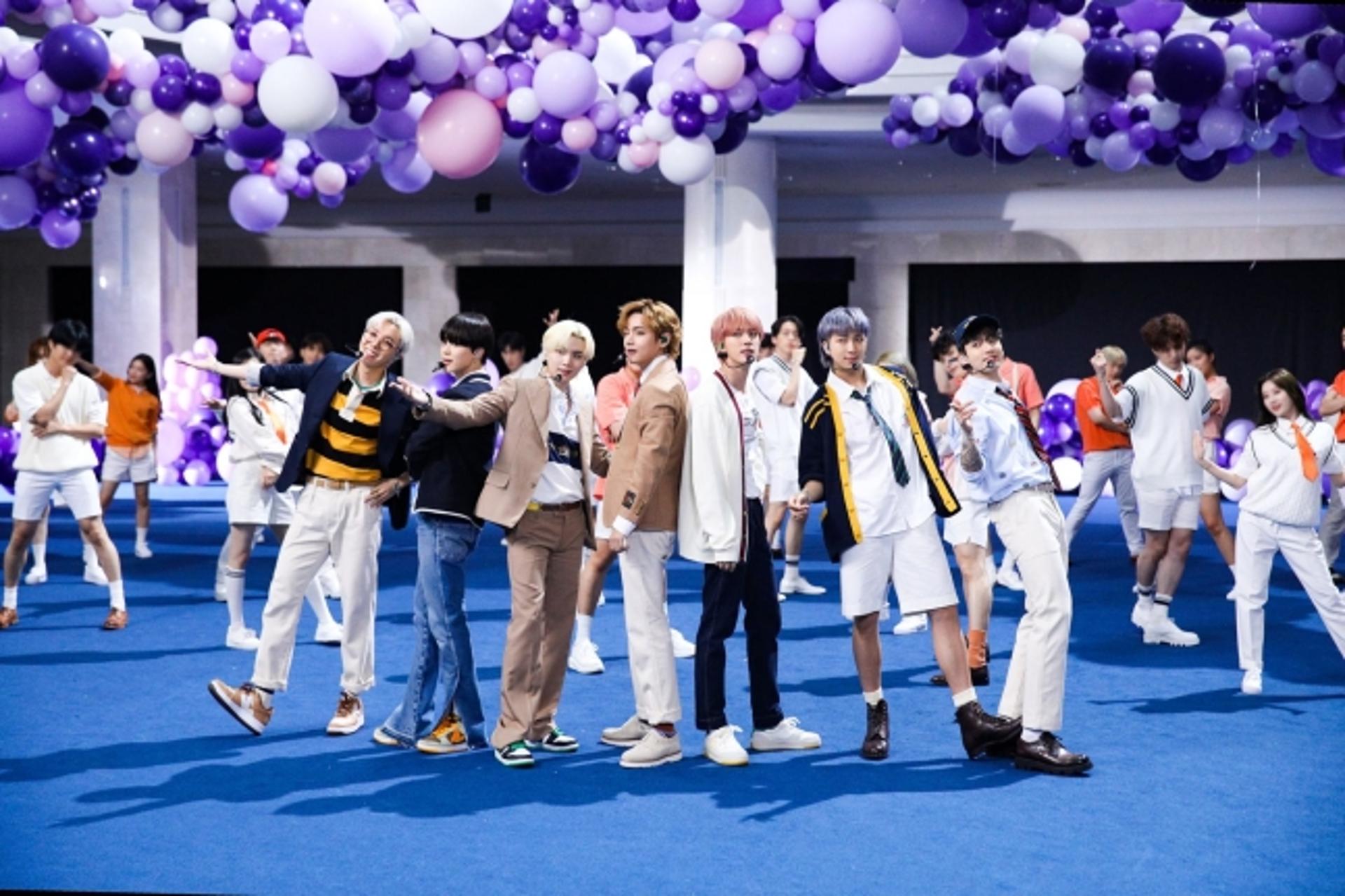 방탄소년단 (BTS), 빌보드 '아티스트 100' 차트도 1위