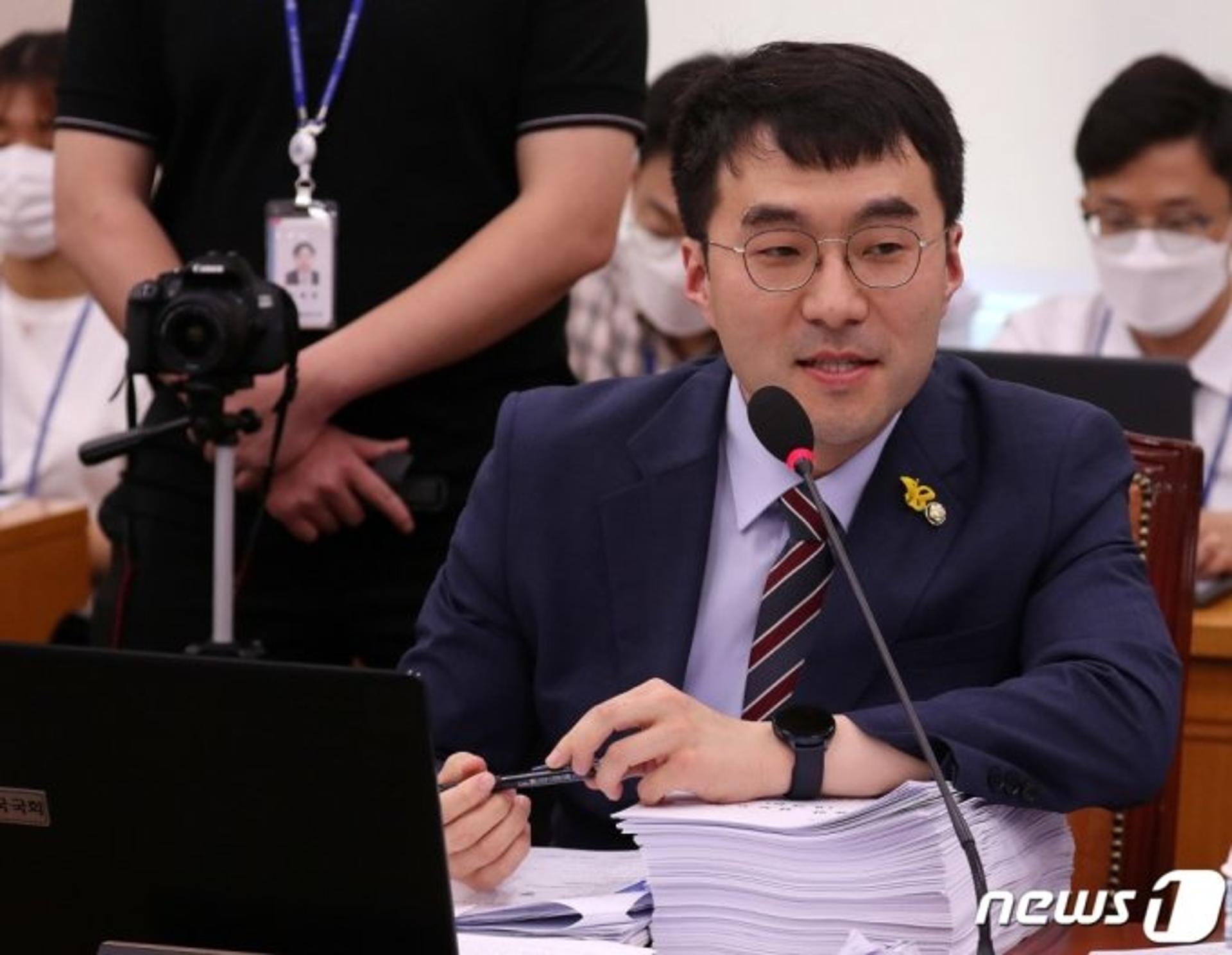 김남국 "이낙연, '盧 탄핵' 당시 찬성에 적극 행동"…당시 기사 언급