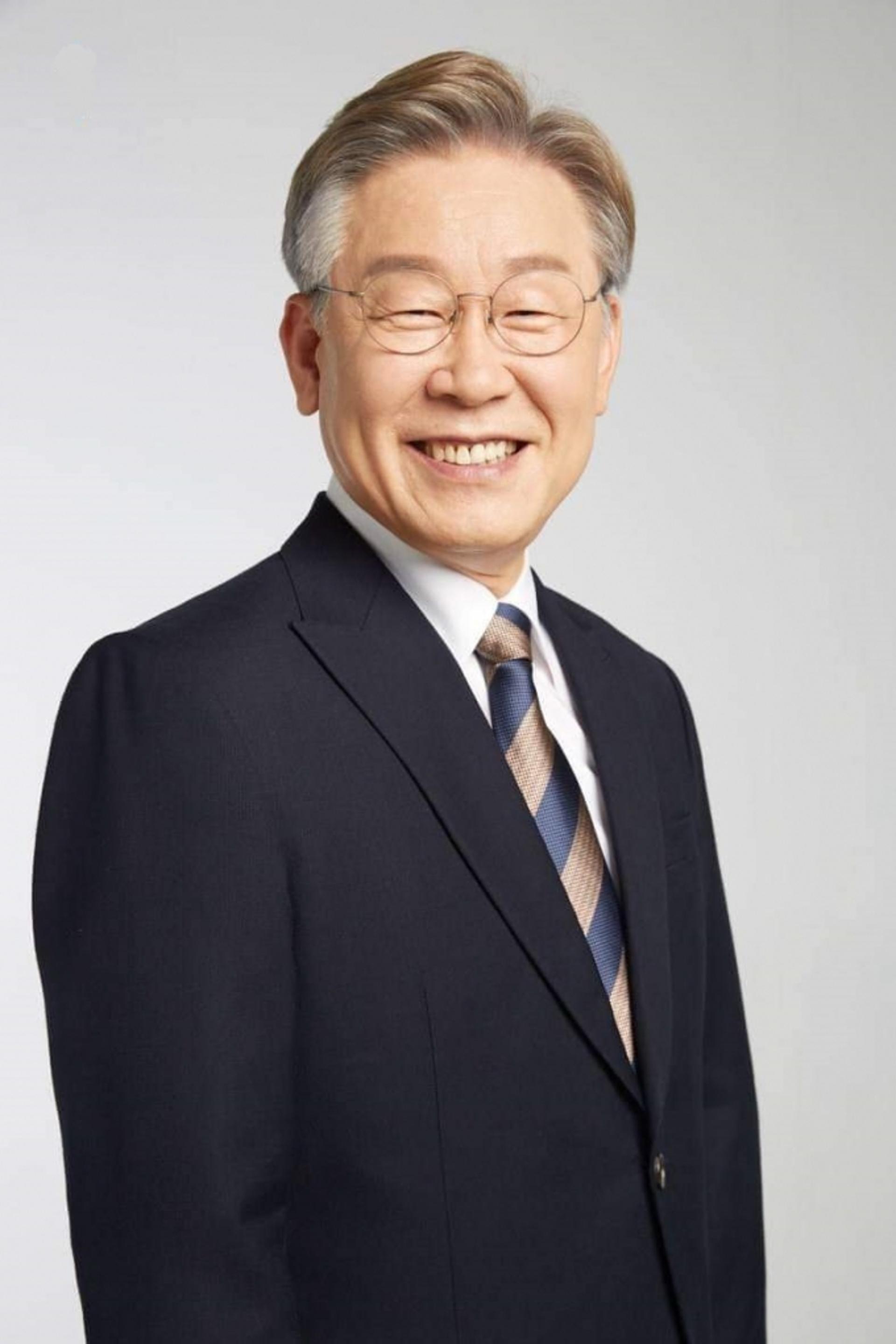 국민 72% "이재명 일 잘한다"… 지난해 상반기부터 '3반기 연속' 1위