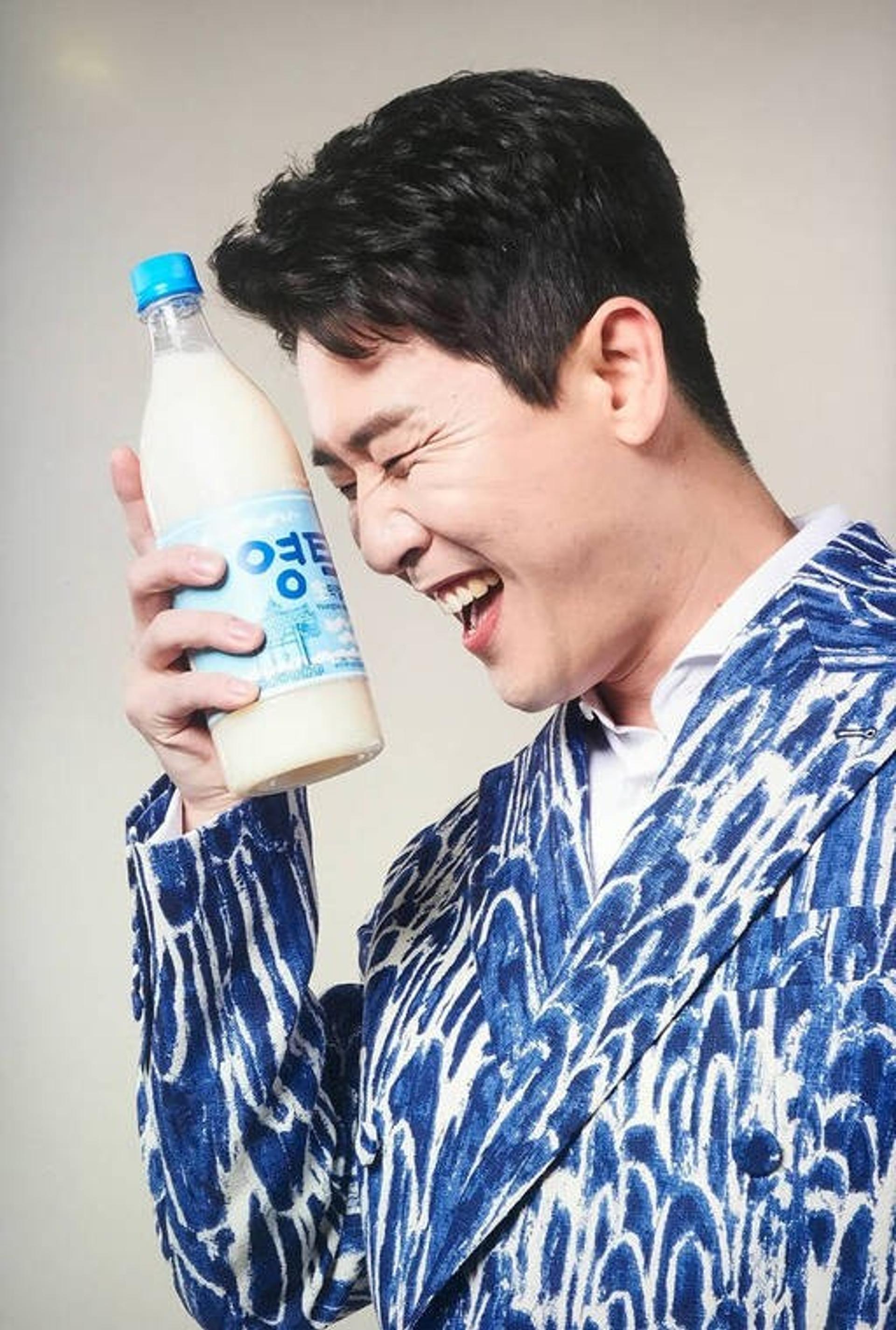 "150억 요구"… 영탁, 막걸리 모델 재계약 불발은 돈?