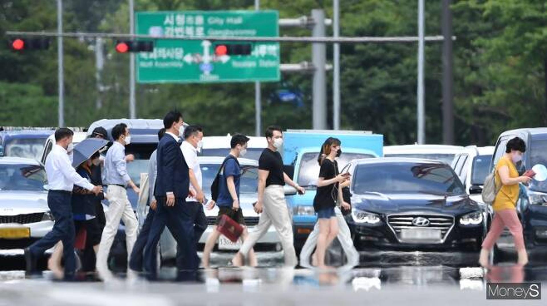 [오늘 날씨] ‘가마솥 더위’ 지속… 서울 36도·대구 33도
