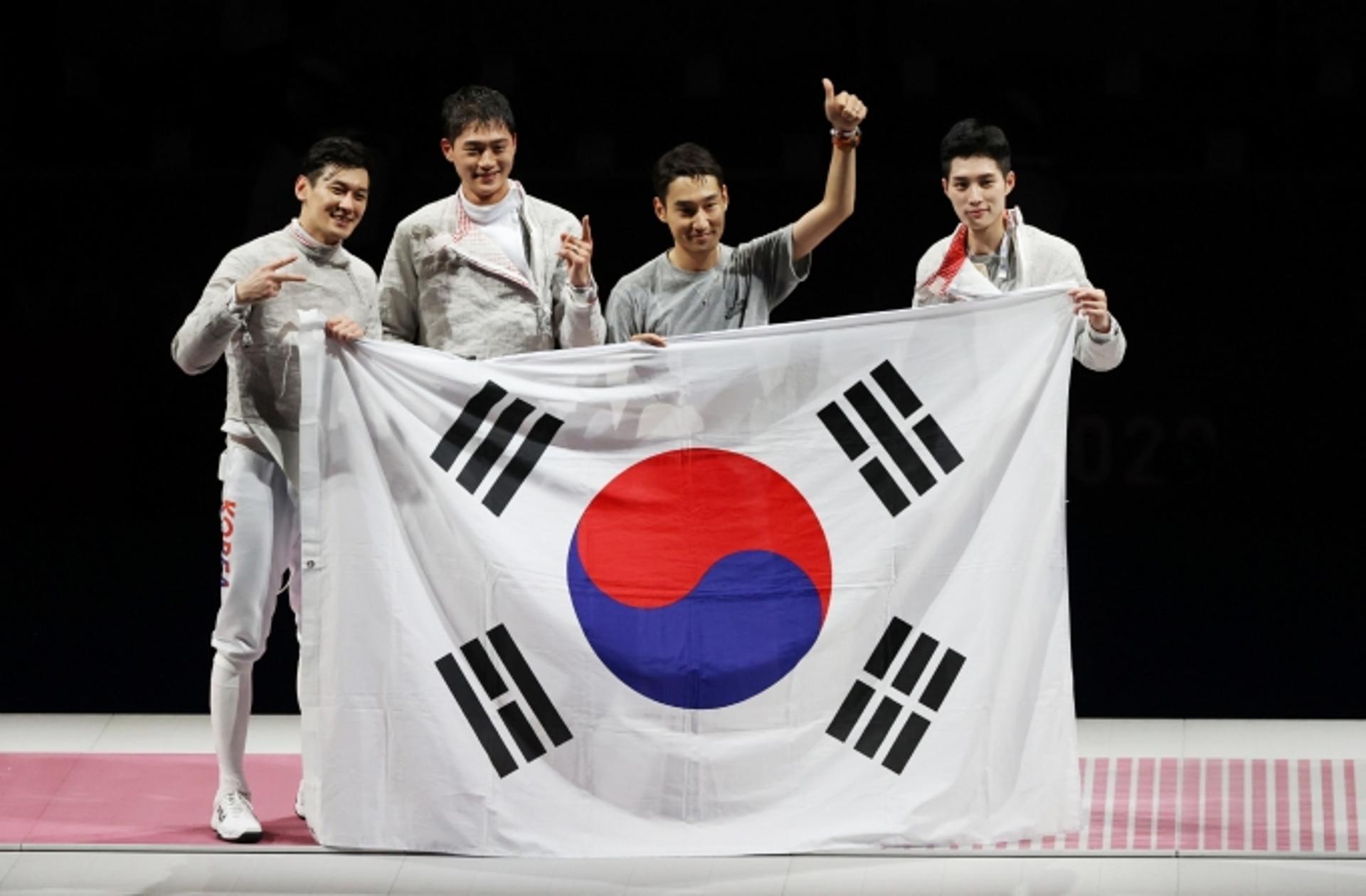 세계 최강 펜싱 남자 사브르 단체전 ‘올림픽 2연패’… 이탈리아 19점차 대파