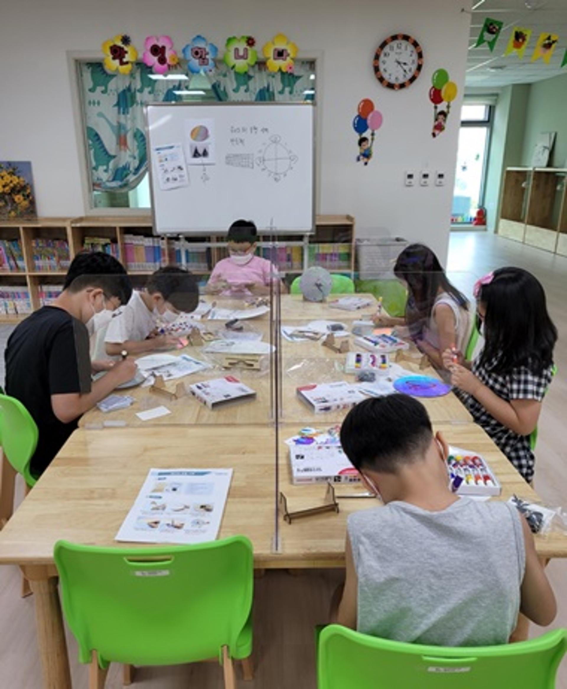 삼성전자 DS부문, 용인시 관내에 재능기부…쉽고 재미있게 배우는 반도체