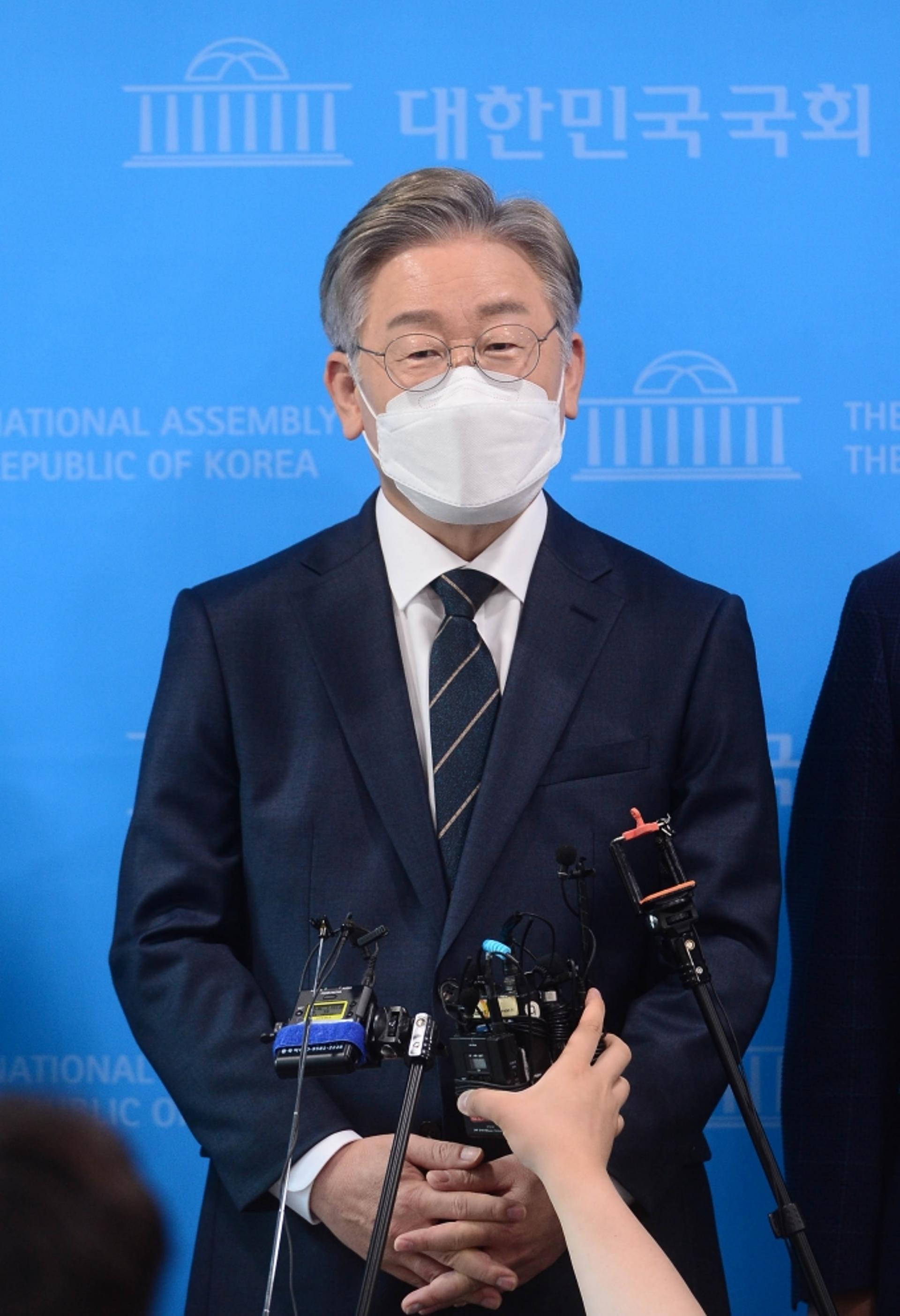 이재명 측 "자폭성 '묻지마 네거티브' 용납 안돼"…'허위사실유포'로 오영훈 대변인 신고