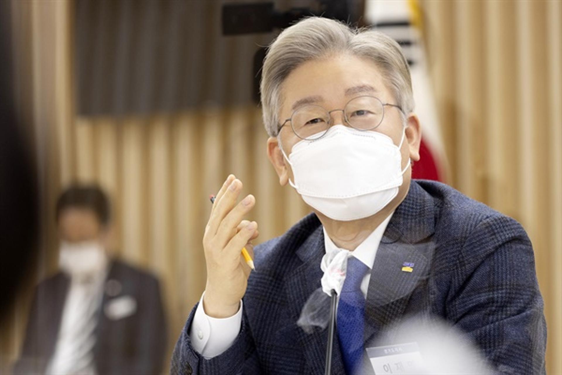 이재명, "'채용비리 개혁'이 사학 옥죄기?…"자다가 봉창 두드리는 색깔론"