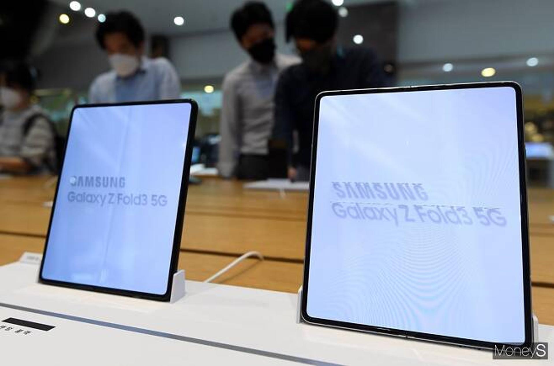 전면 카메라 숨긴 '갤럭시Z폴드3'… 비결은 삼성디스플레이 'UPC' 기술