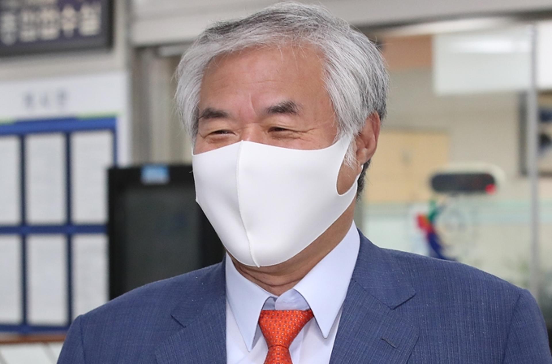 '4단계에 대면예배' 전광훈 사랑제일교회, 시설폐쇄 불복해 항고