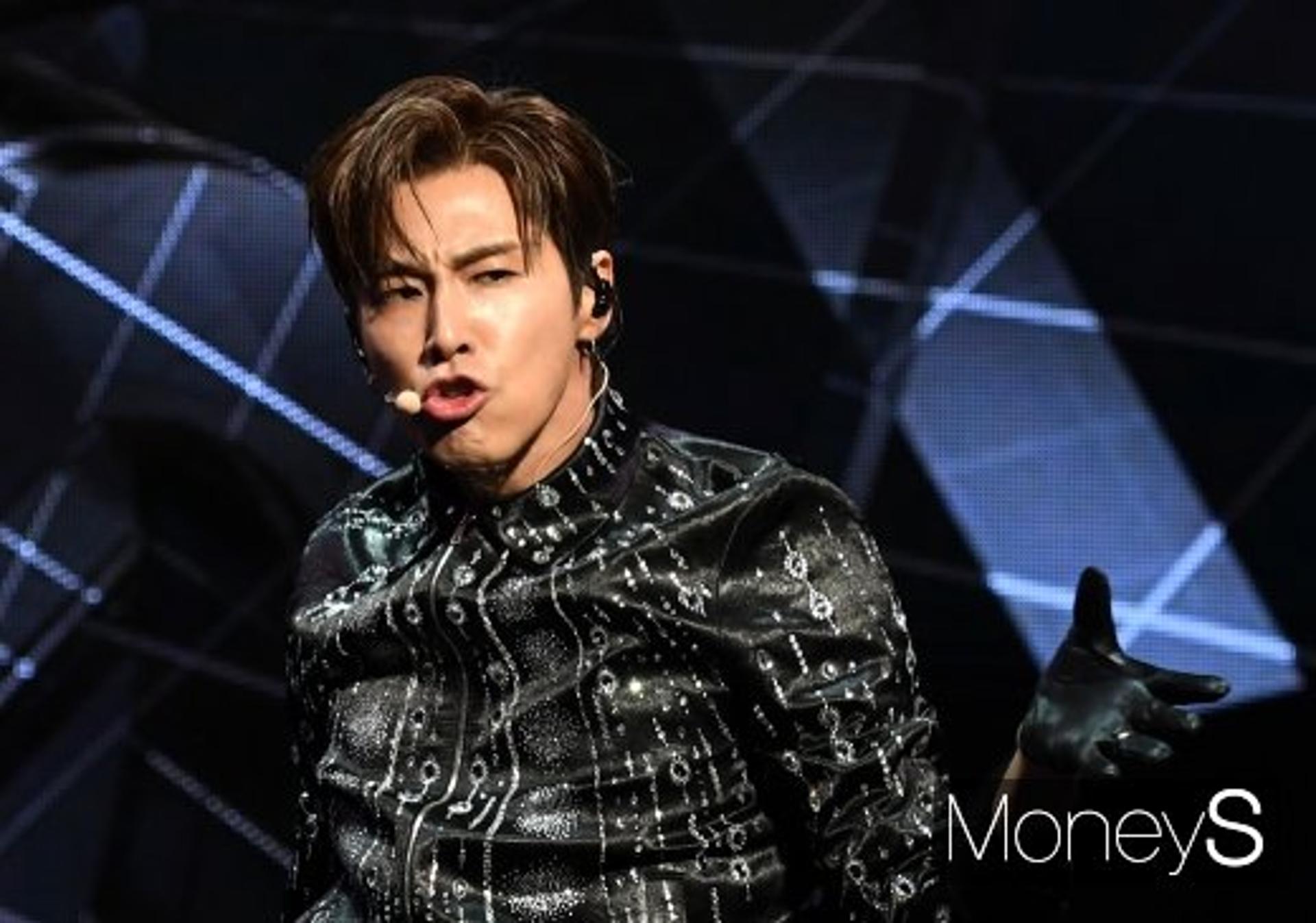 "대화 가능한 곳이라길래"… 유노윤호, 방역수칙 위반 재차 사과
