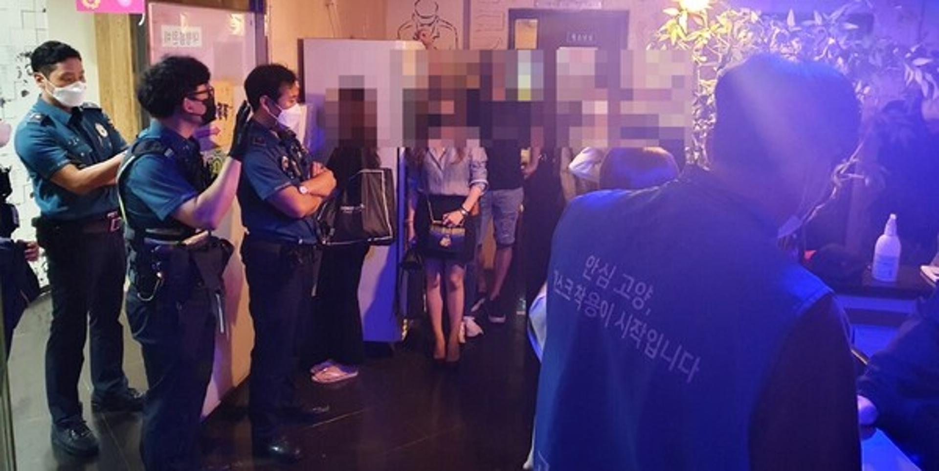고양시 일산동구, 노래연습장 집합금지 위반자 16명 적발…'수사의뢰'